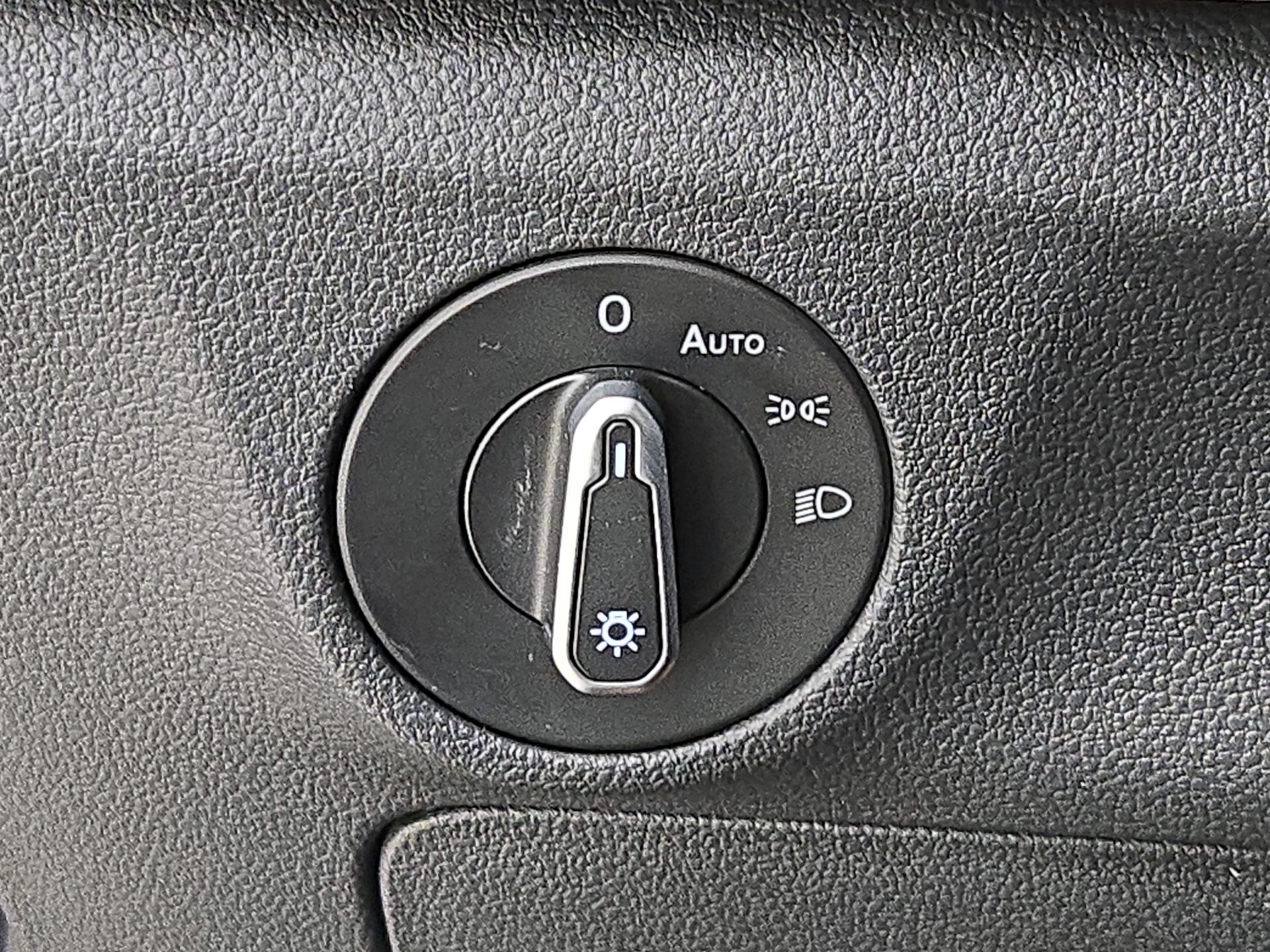 Thumbnail: 2025 Volkswagen Jetta - 13