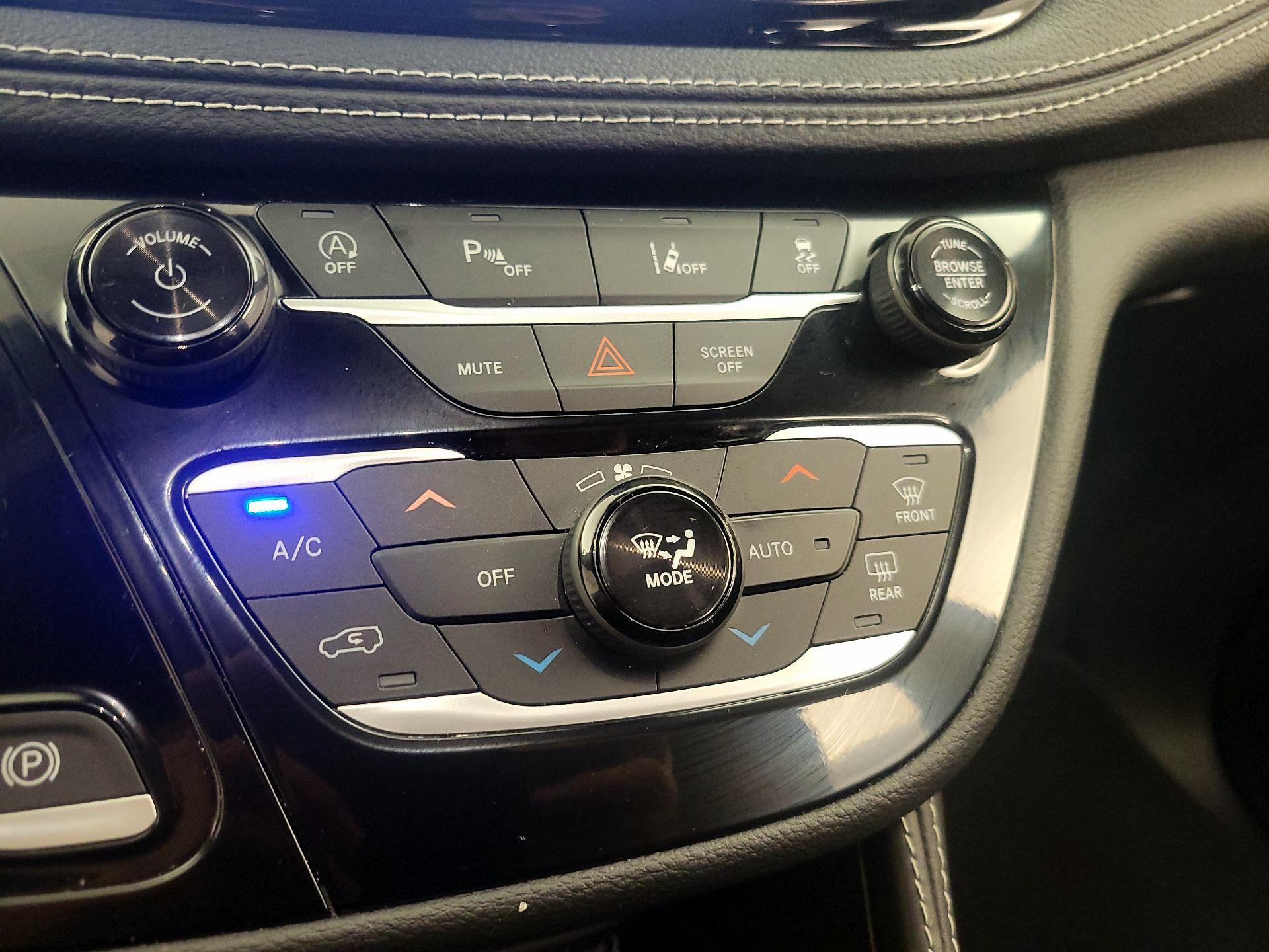 Thumbnail: 2025 Chrysler Pacifica - 16