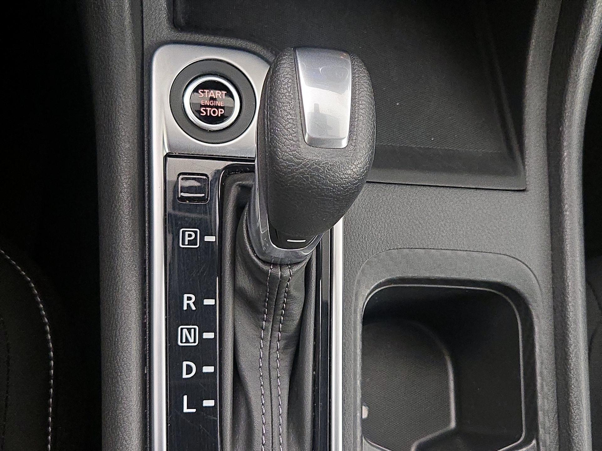 Thumbnail: 2024 Nissan Sentra - 17