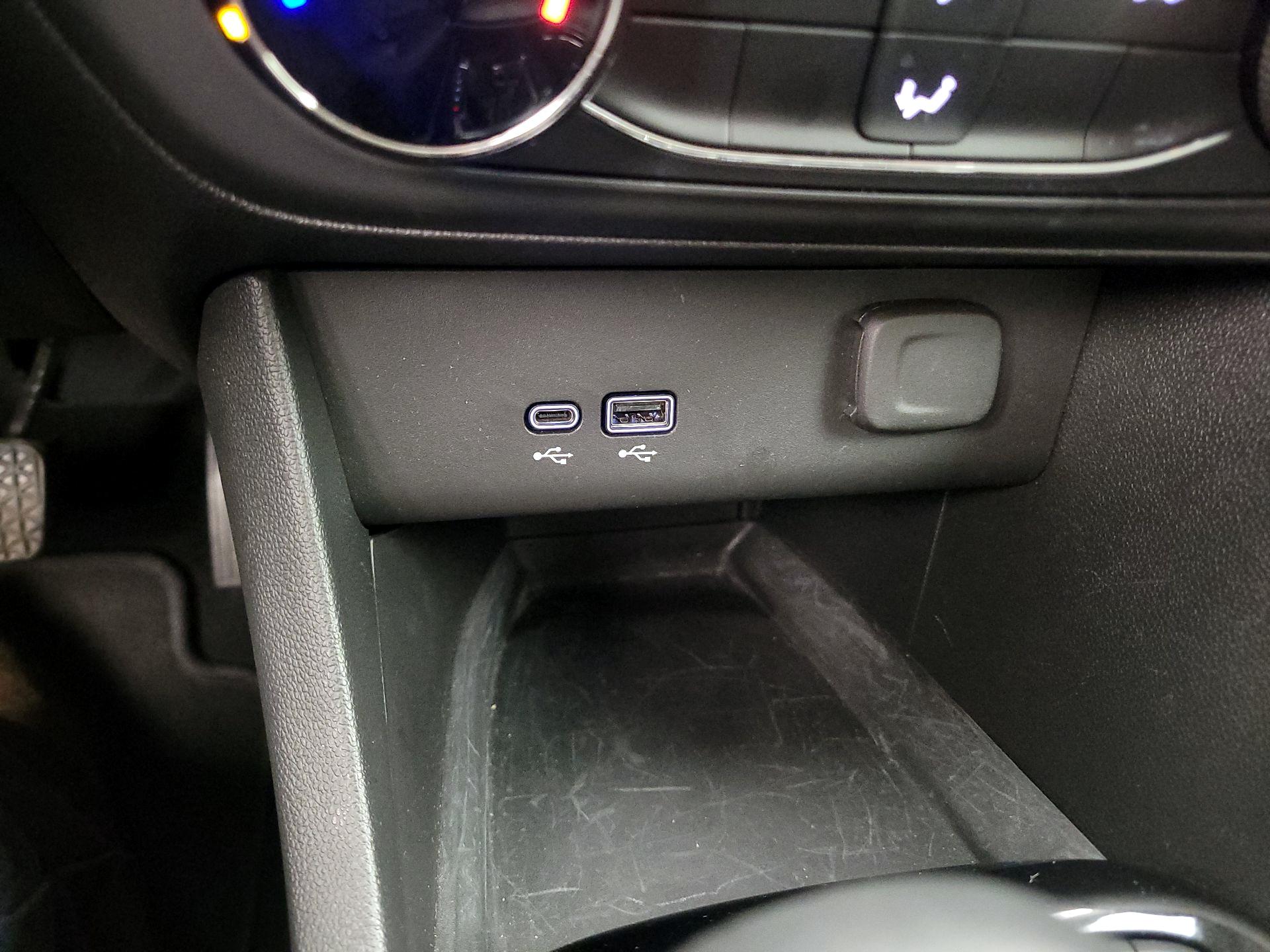 Thumbnail: 2025 Buick Encore GX - 18