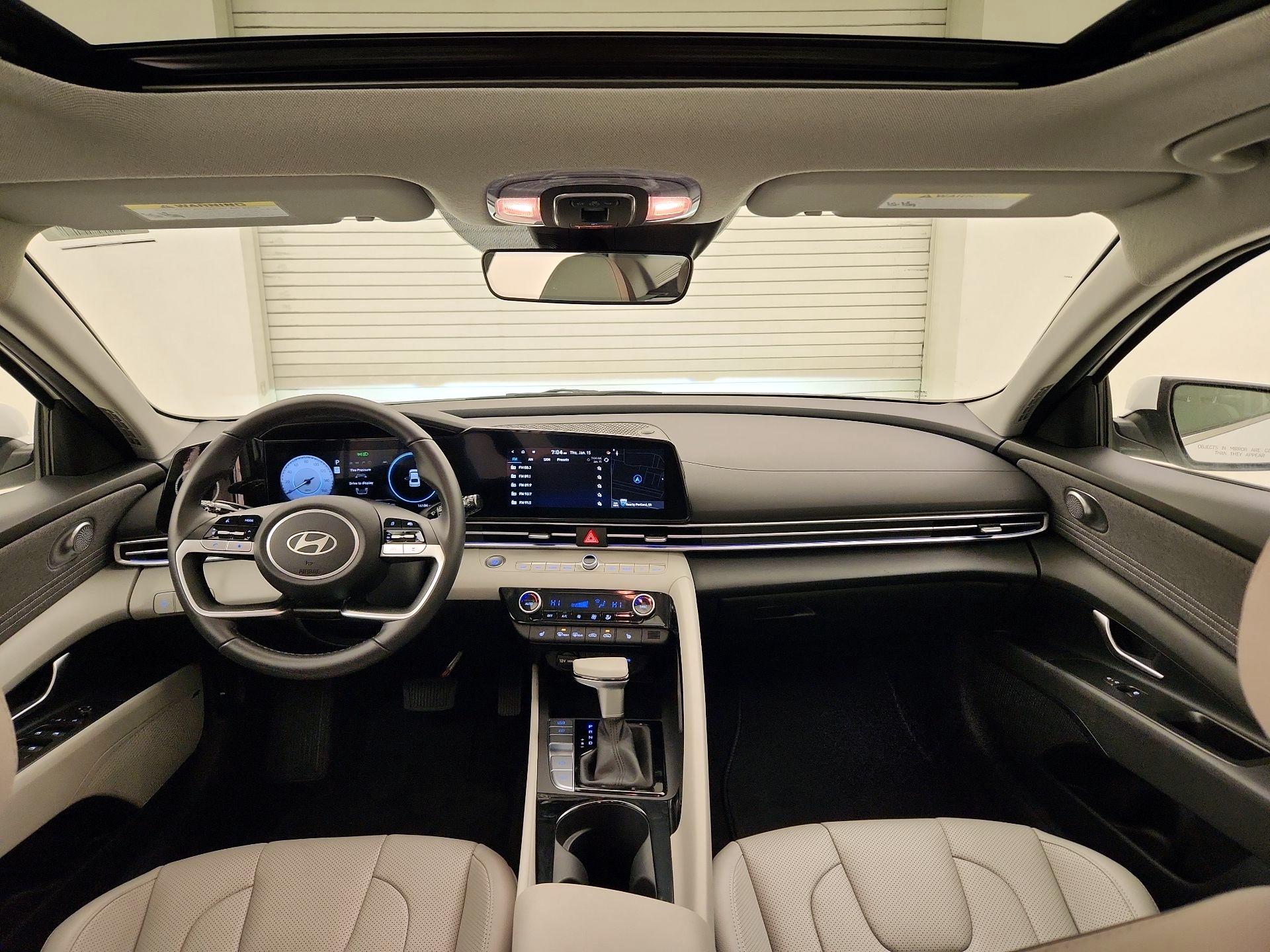 Thumbnail: 2025 Hyundai Elantra - 9