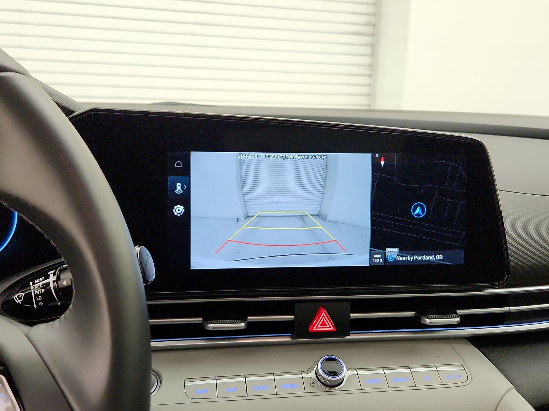 Thumbnail: 2025 Hyundai Elantra - 15