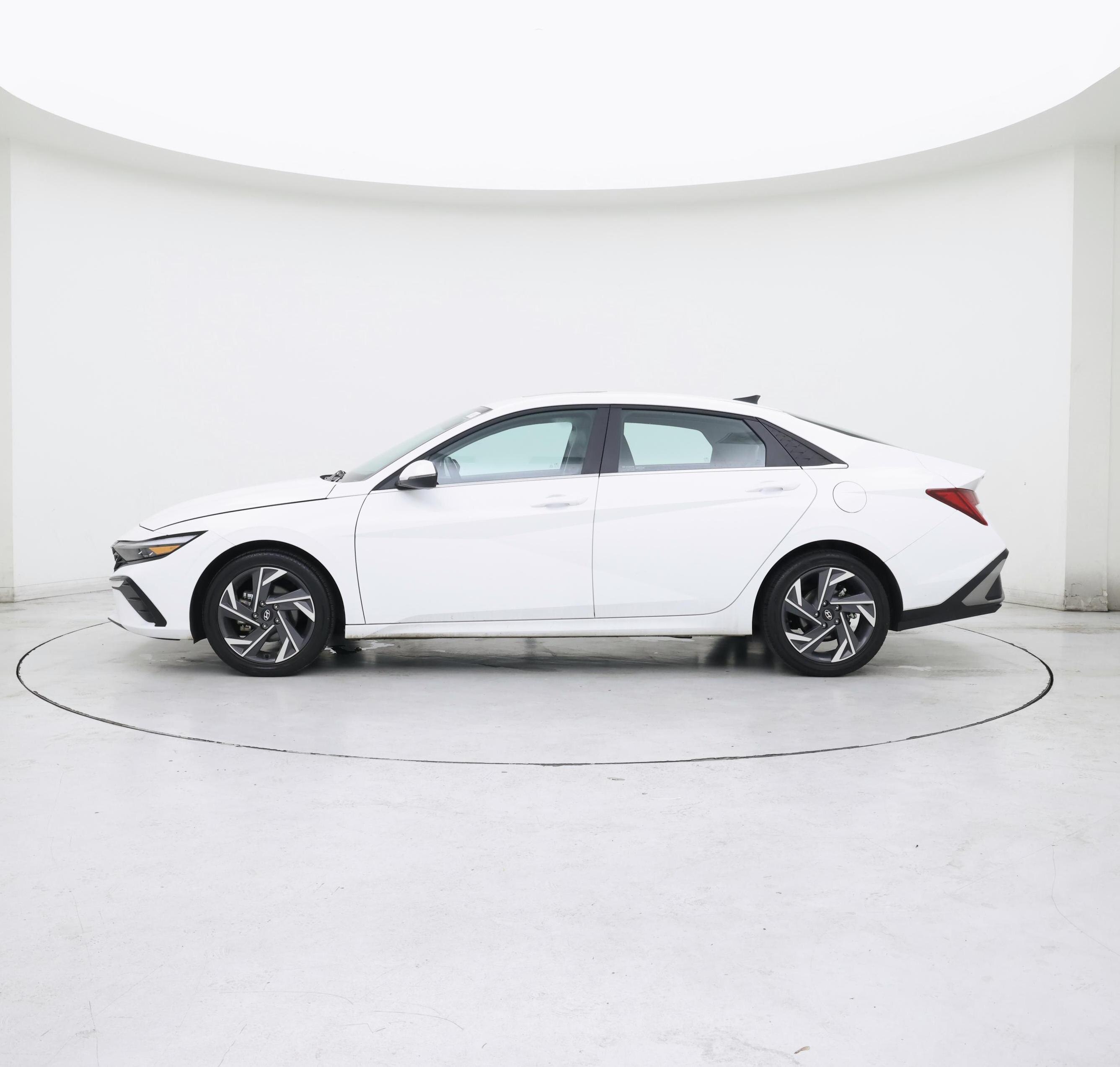 Thumbnail: 2025 Hyundai Elantra - 3