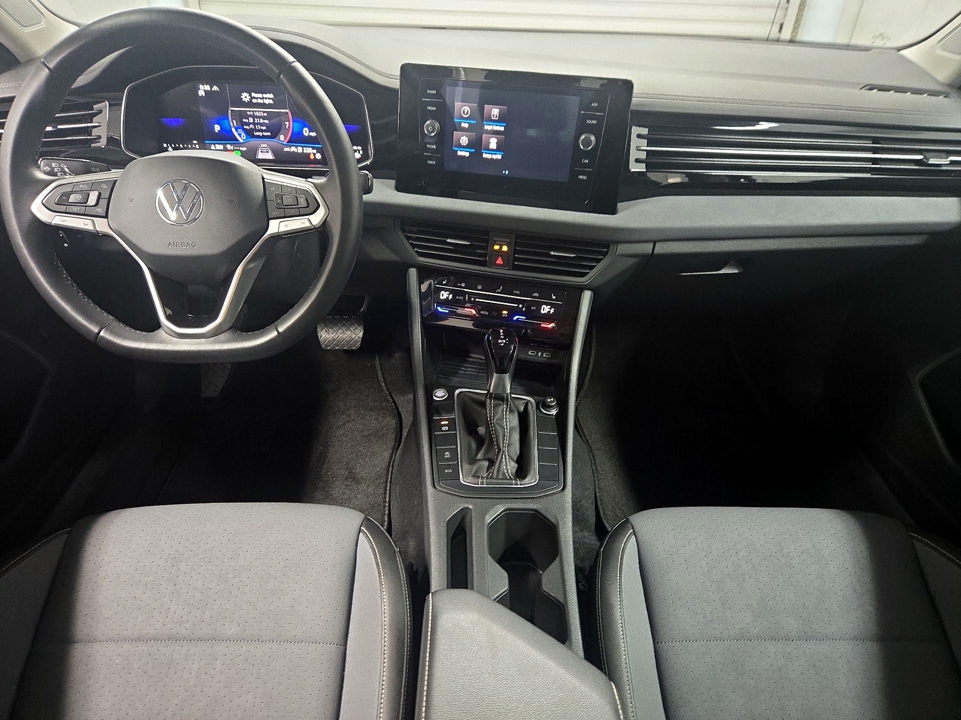 Thumbnail: 2025 Volkswagen Jetta - 9