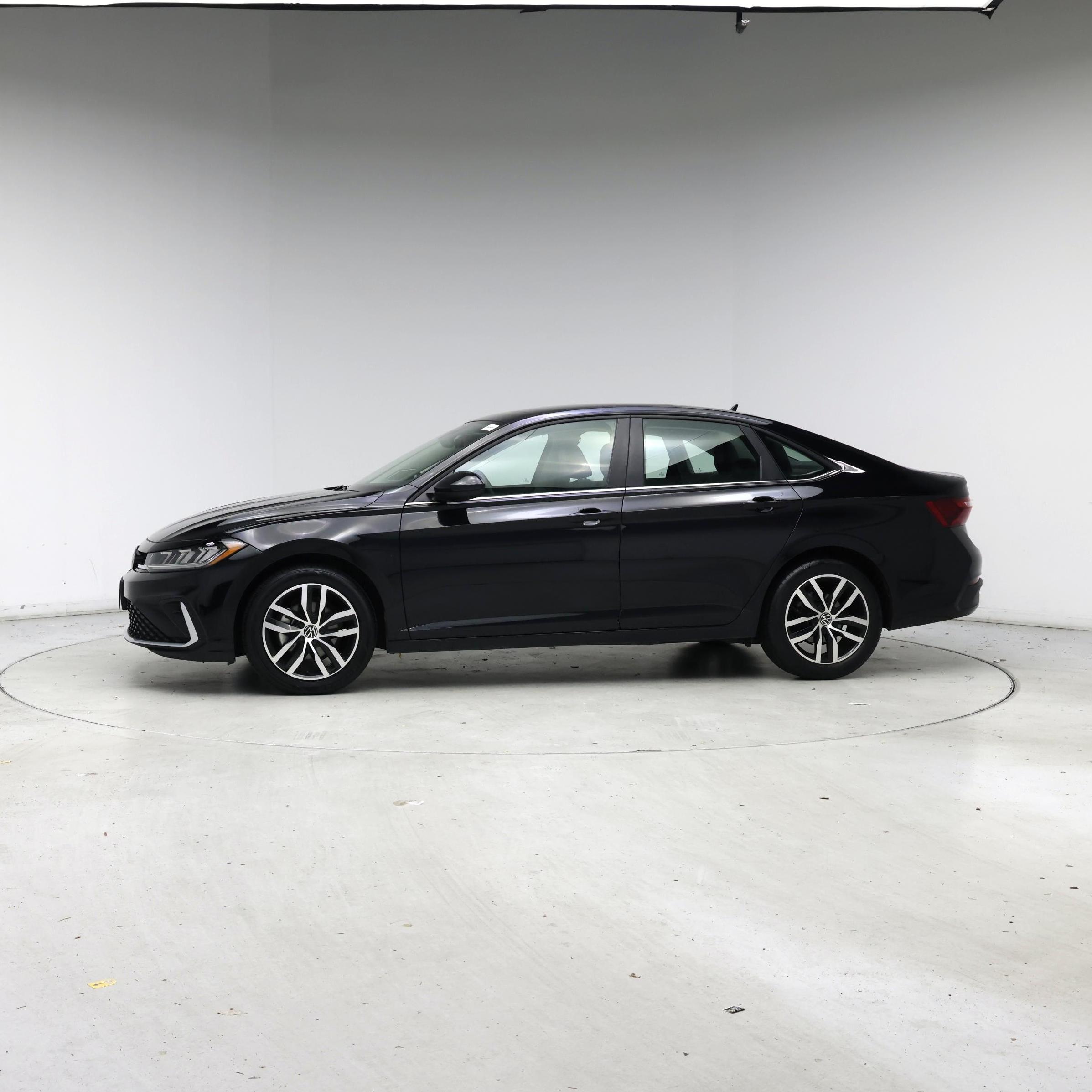 Thumbnail: 2025 Volkswagen Jetta - 3