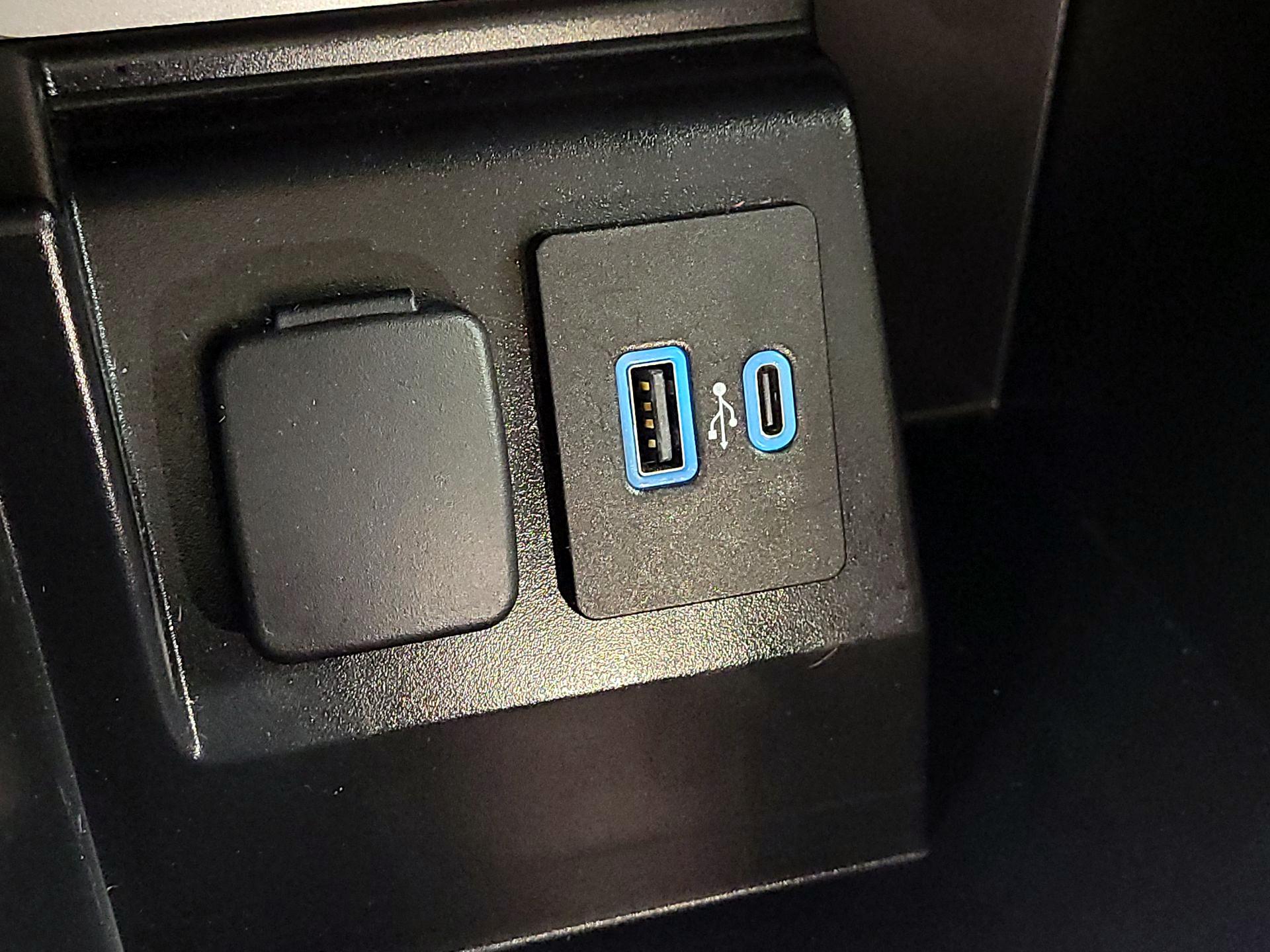 Thumbnail: 2024 Ford Explorer - 18