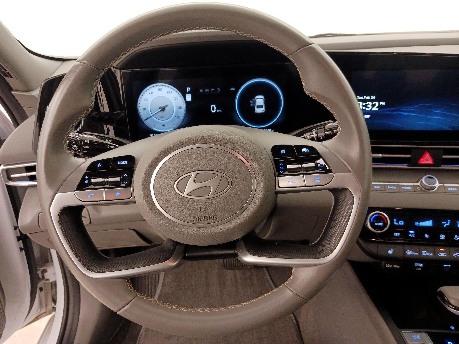 Thumbnail: 2025 Hyundai Elantra - 10