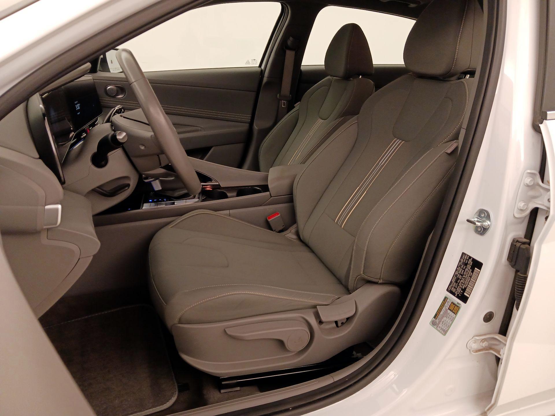 Thumbnail: 2025 Hyundai Elantra - 11