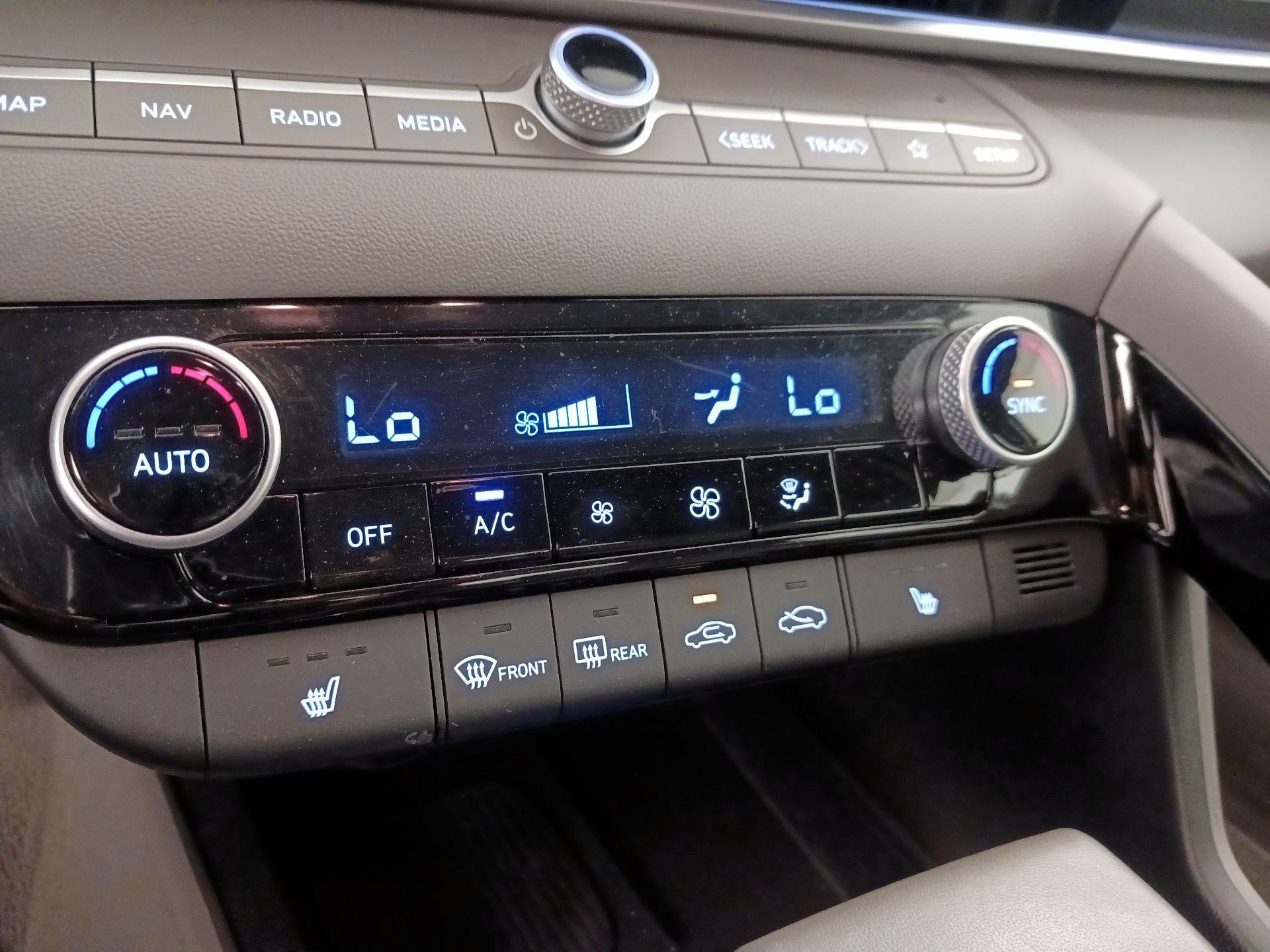 Thumbnail: 2025 Hyundai Elantra - 17