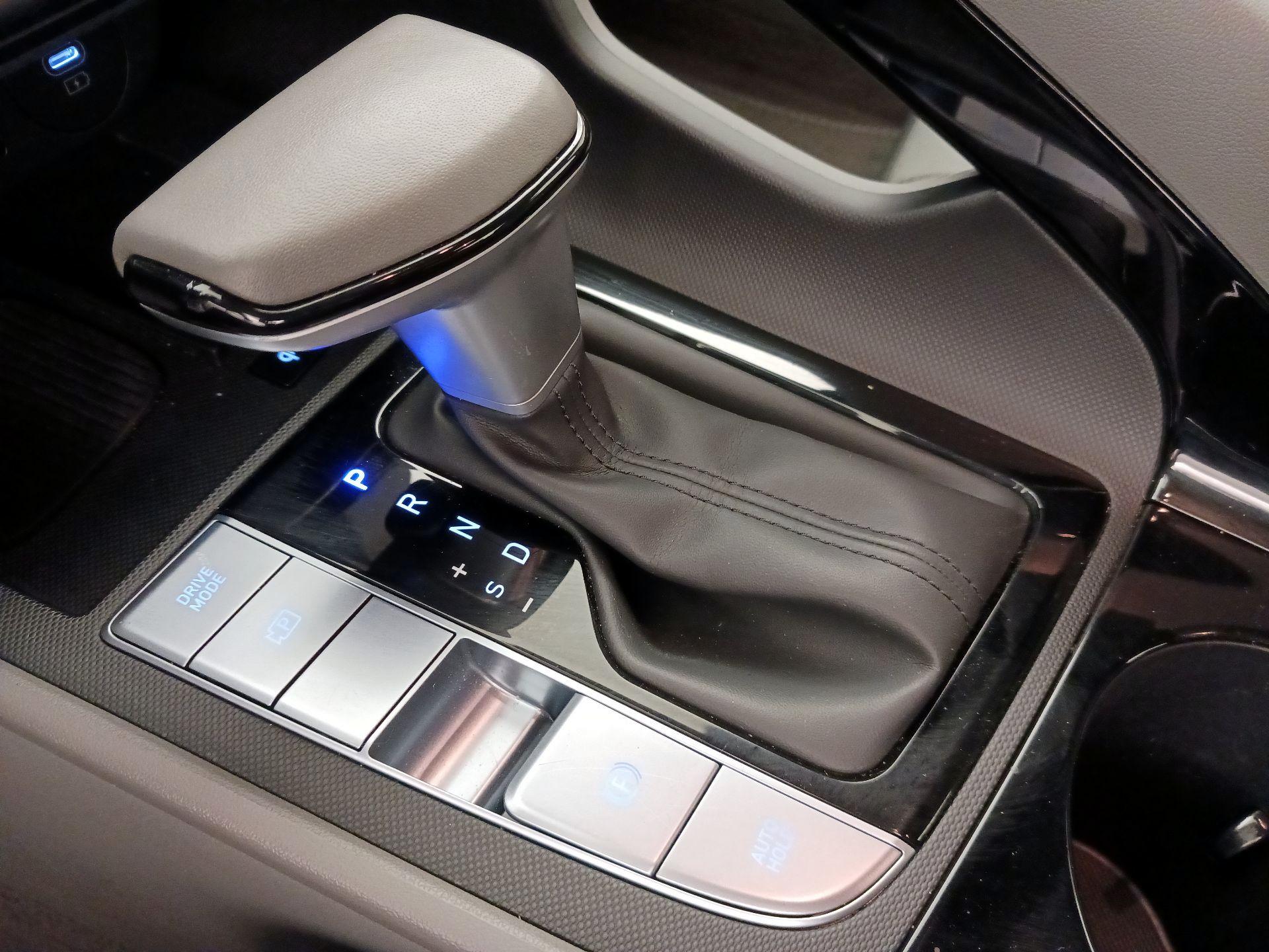 Thumbnail: 2025 Hyundai Elantra - 18