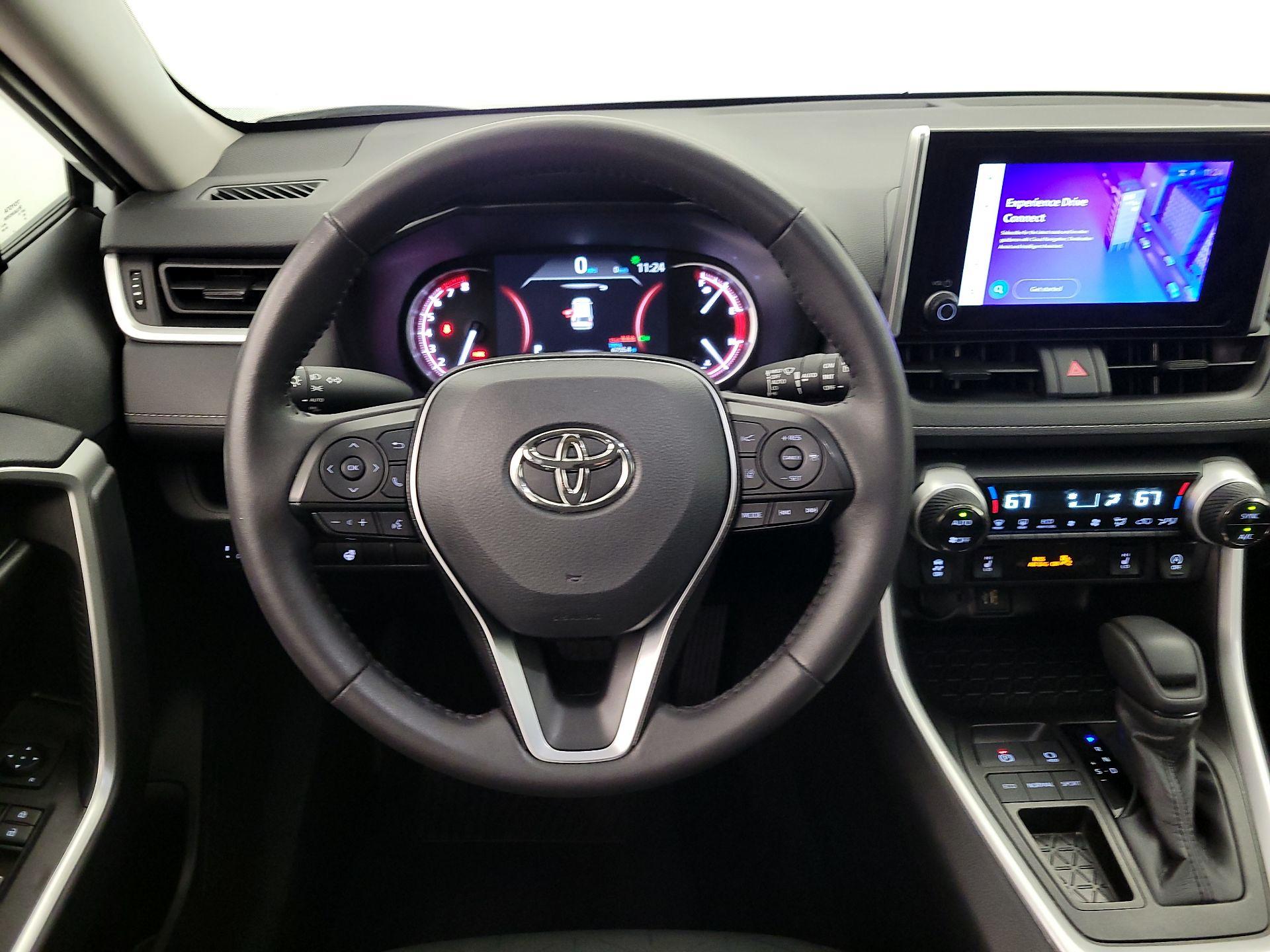 Thumbnail: 2025 Toyota RAV4 - 10