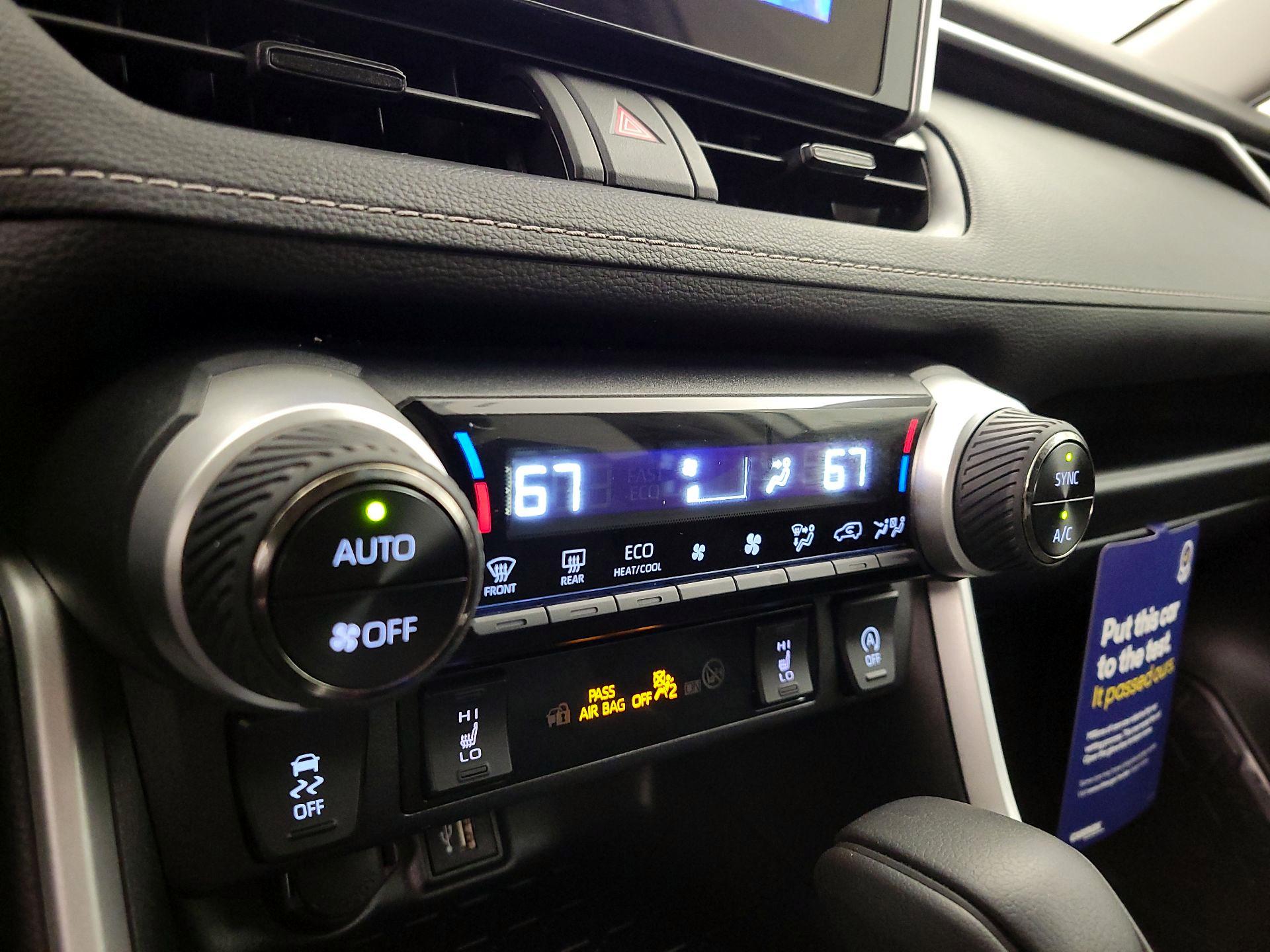 Thumbnail: 2025 Toyota RAV4 - 16