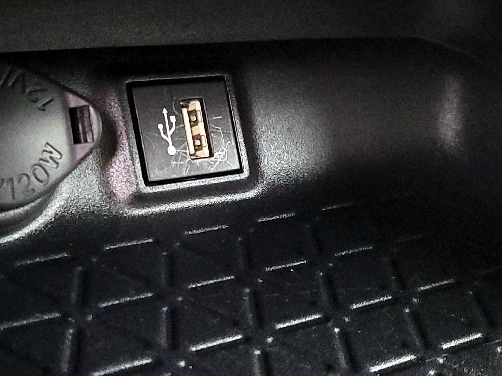 Thumbnail: 2025 Toyota RAV4 - 18