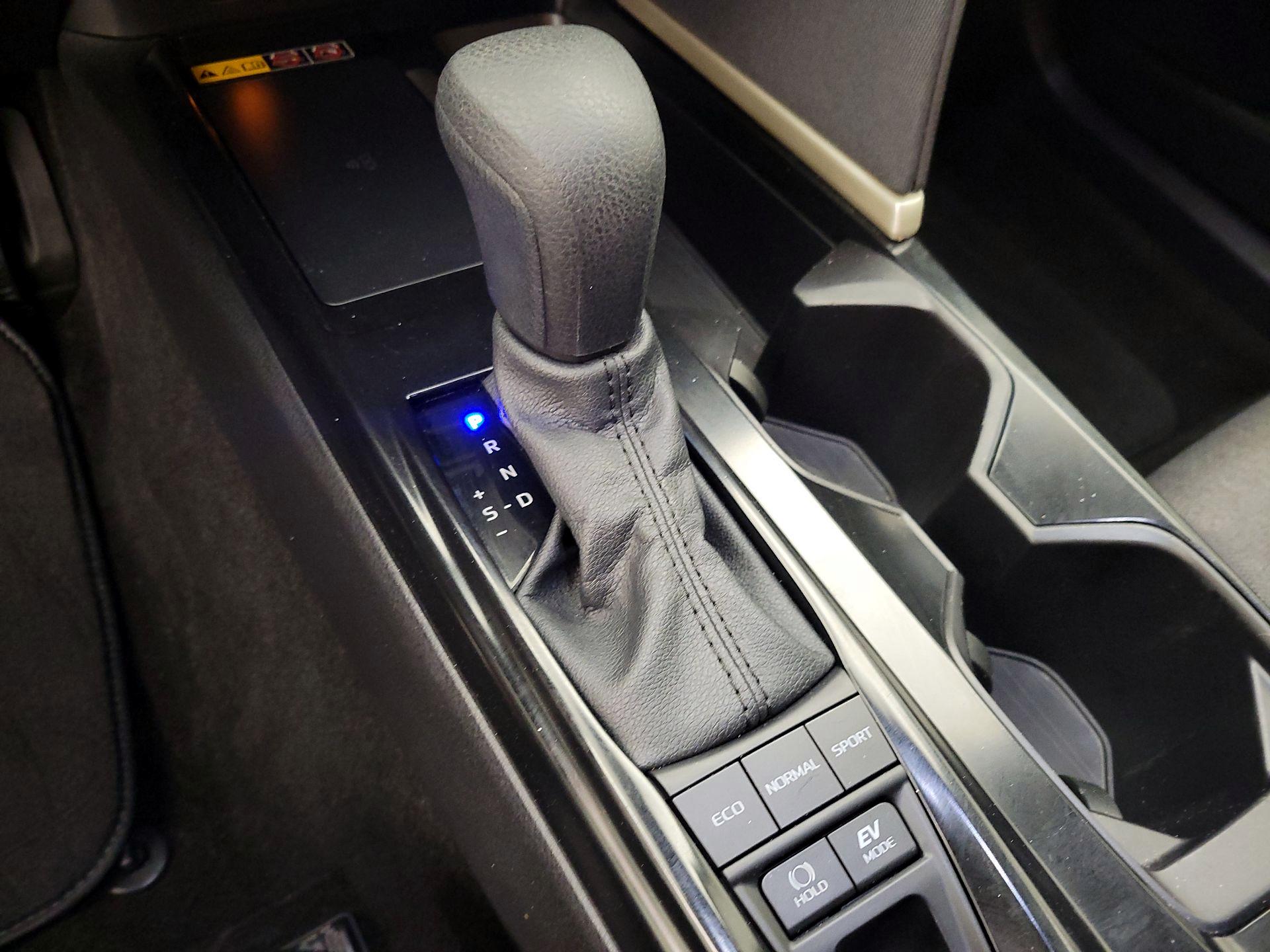 Thumbnail: 2025 Toyota Camry - 17