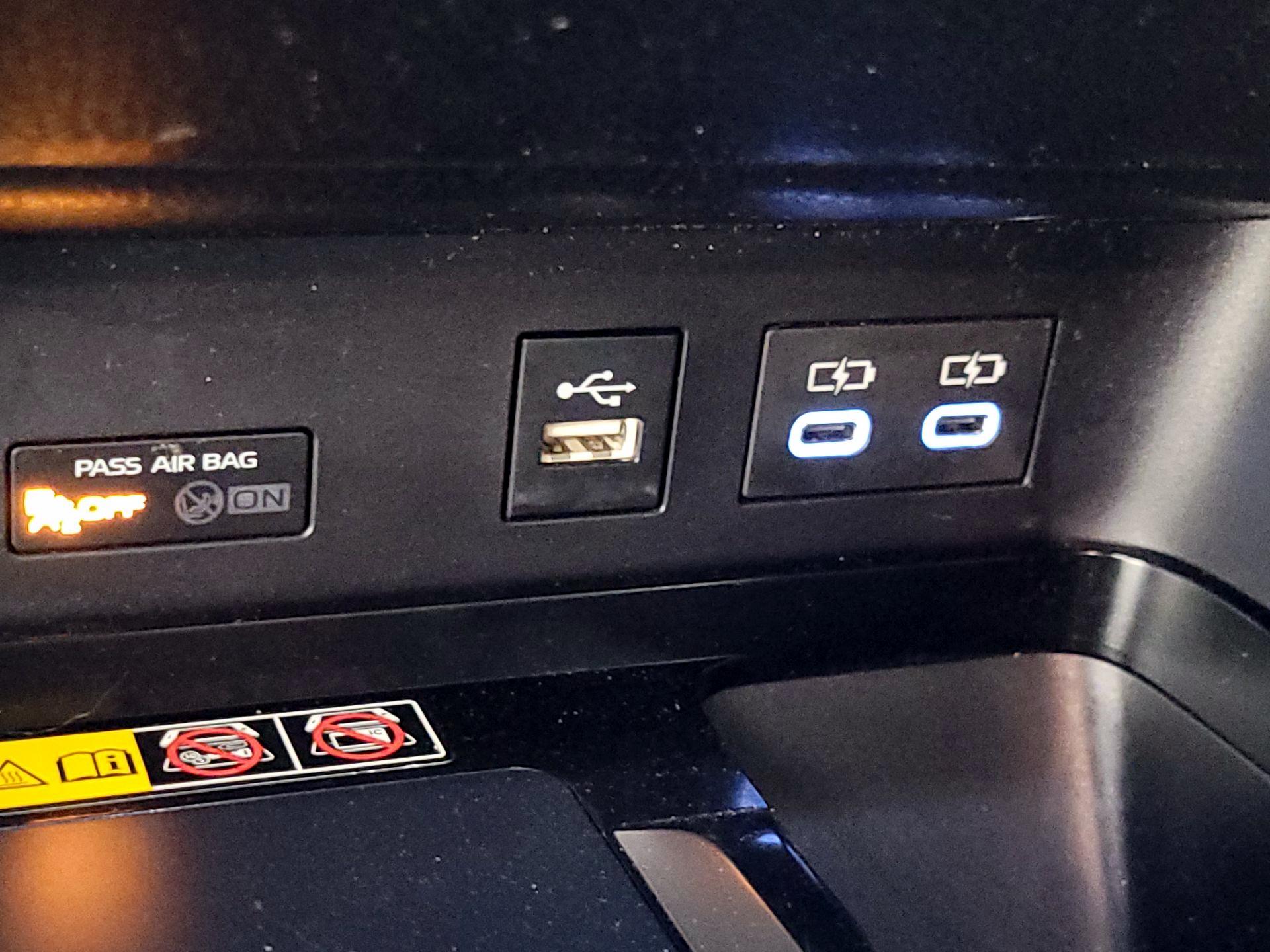 Thumbnail: 2025 Toyota Camry - 18