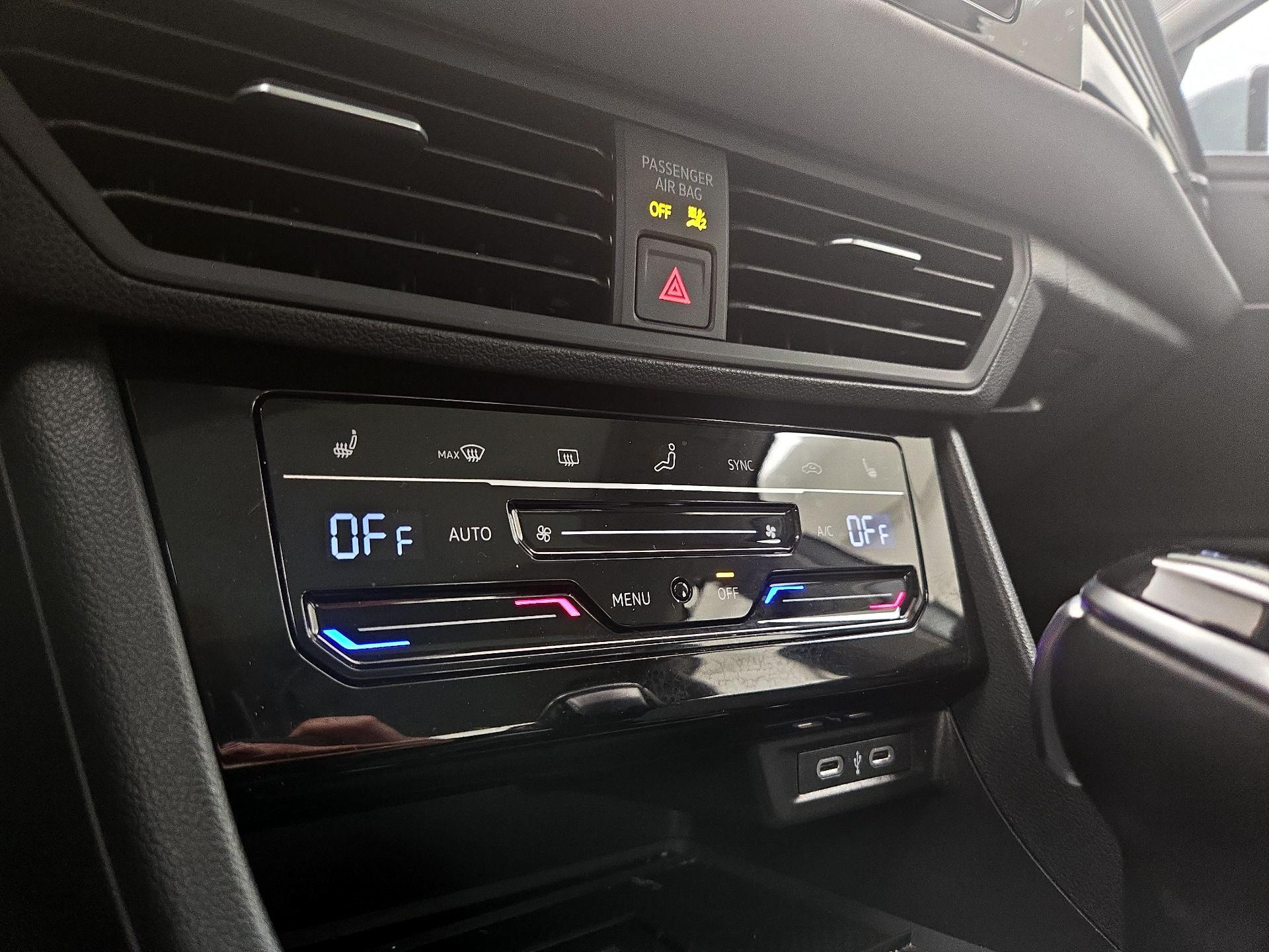 Thumbnail: 2025 Volkswagen Jetta - 16