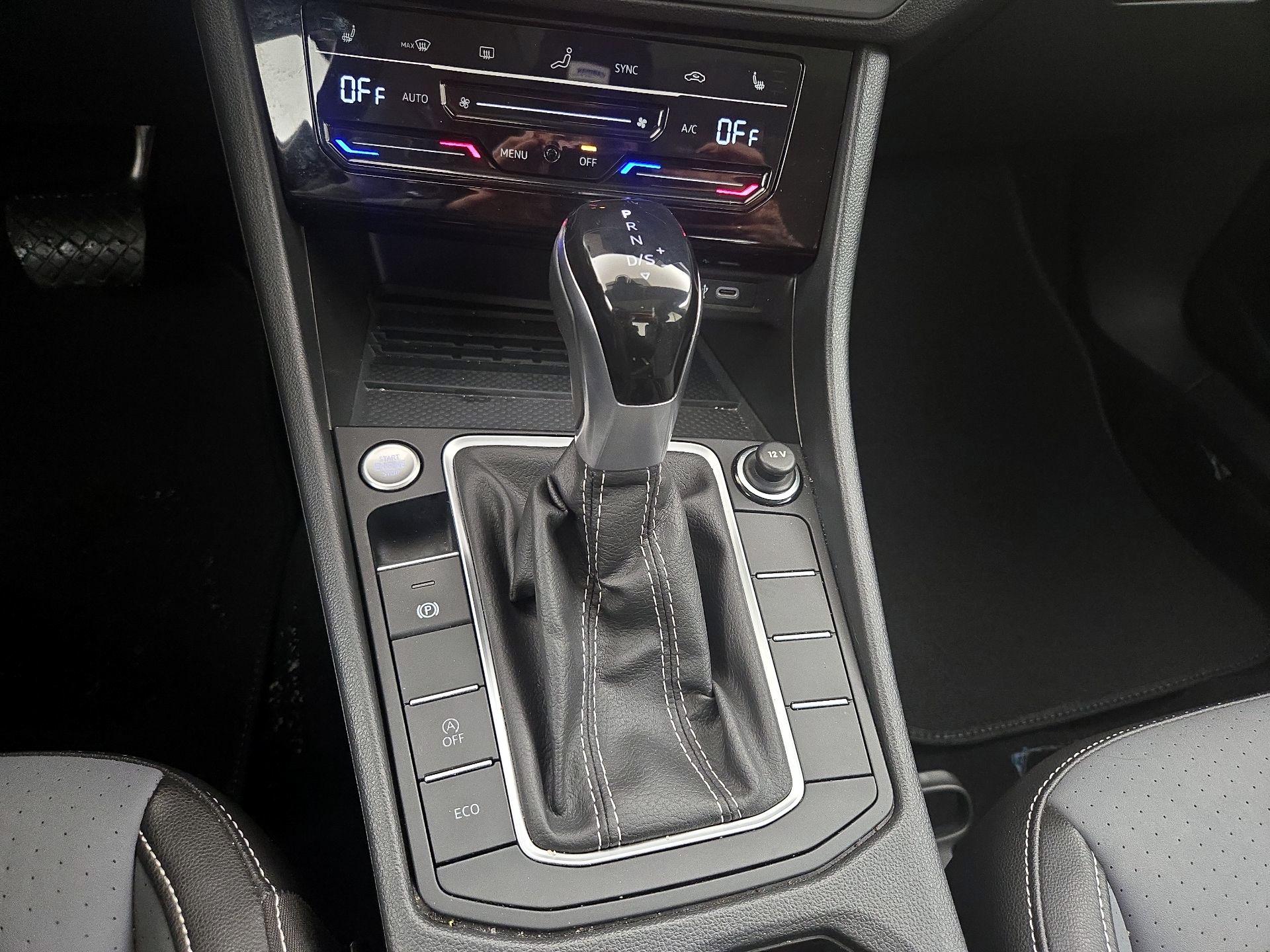 Thumbnail: 2025 Volkswagen Jetta - 17