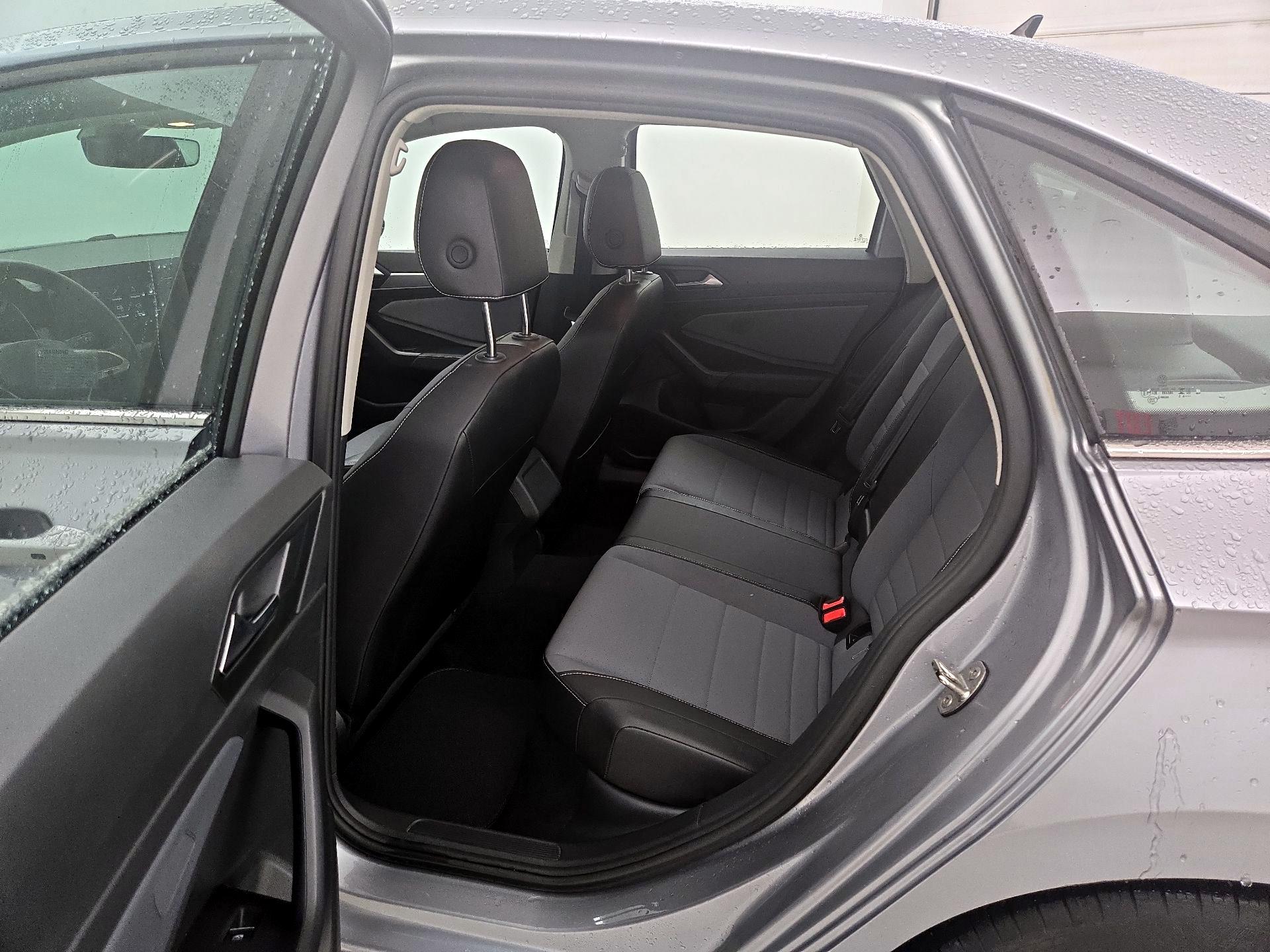 Thumbnail: 2025 Volkswagen Jetta - 20