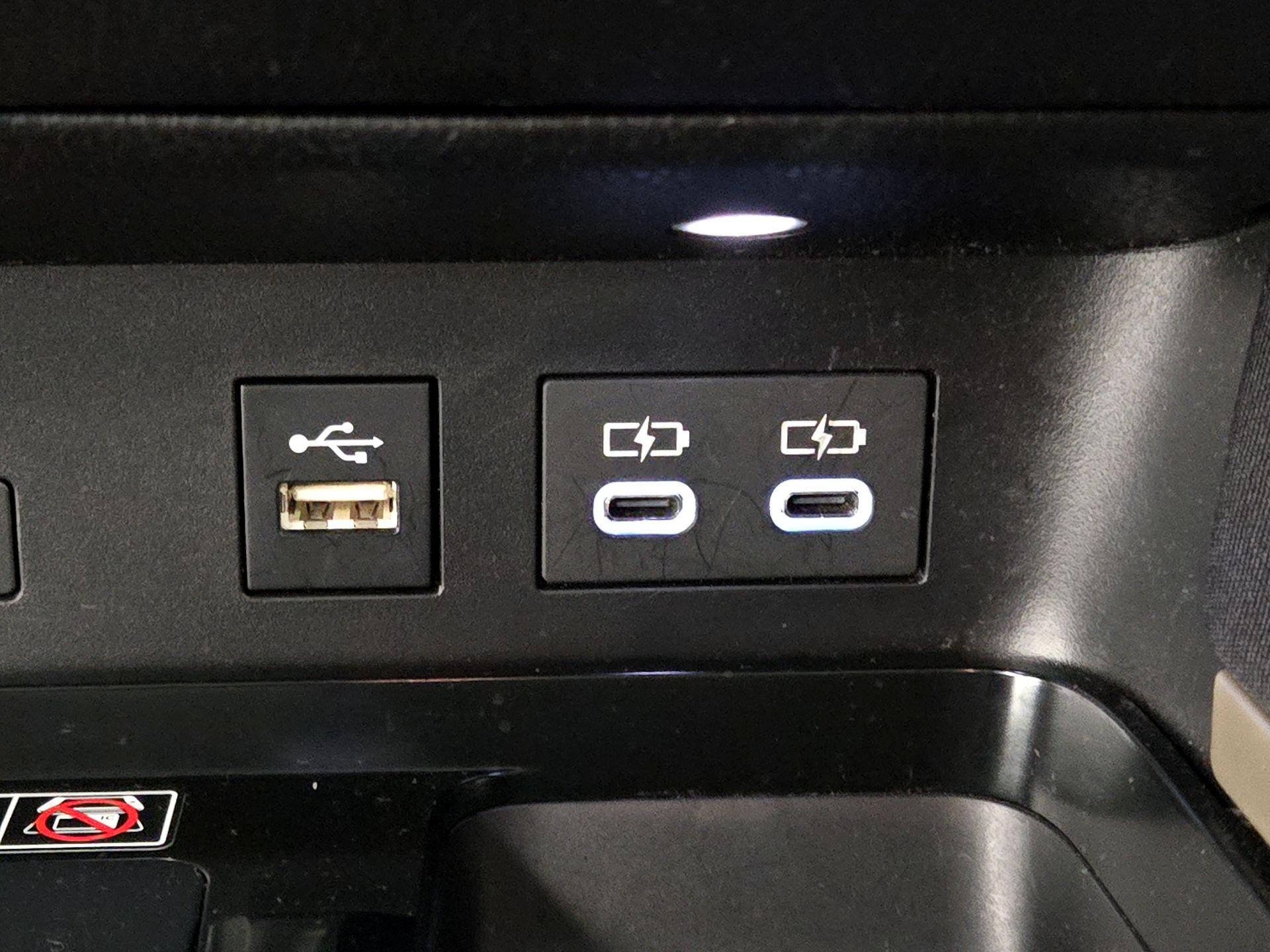 Thumbnail: 2025 Toyota Camry - 18