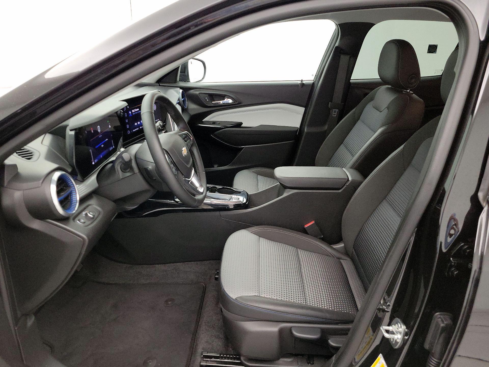 Thumbnail: 2025 Chevrolet Trax - 11