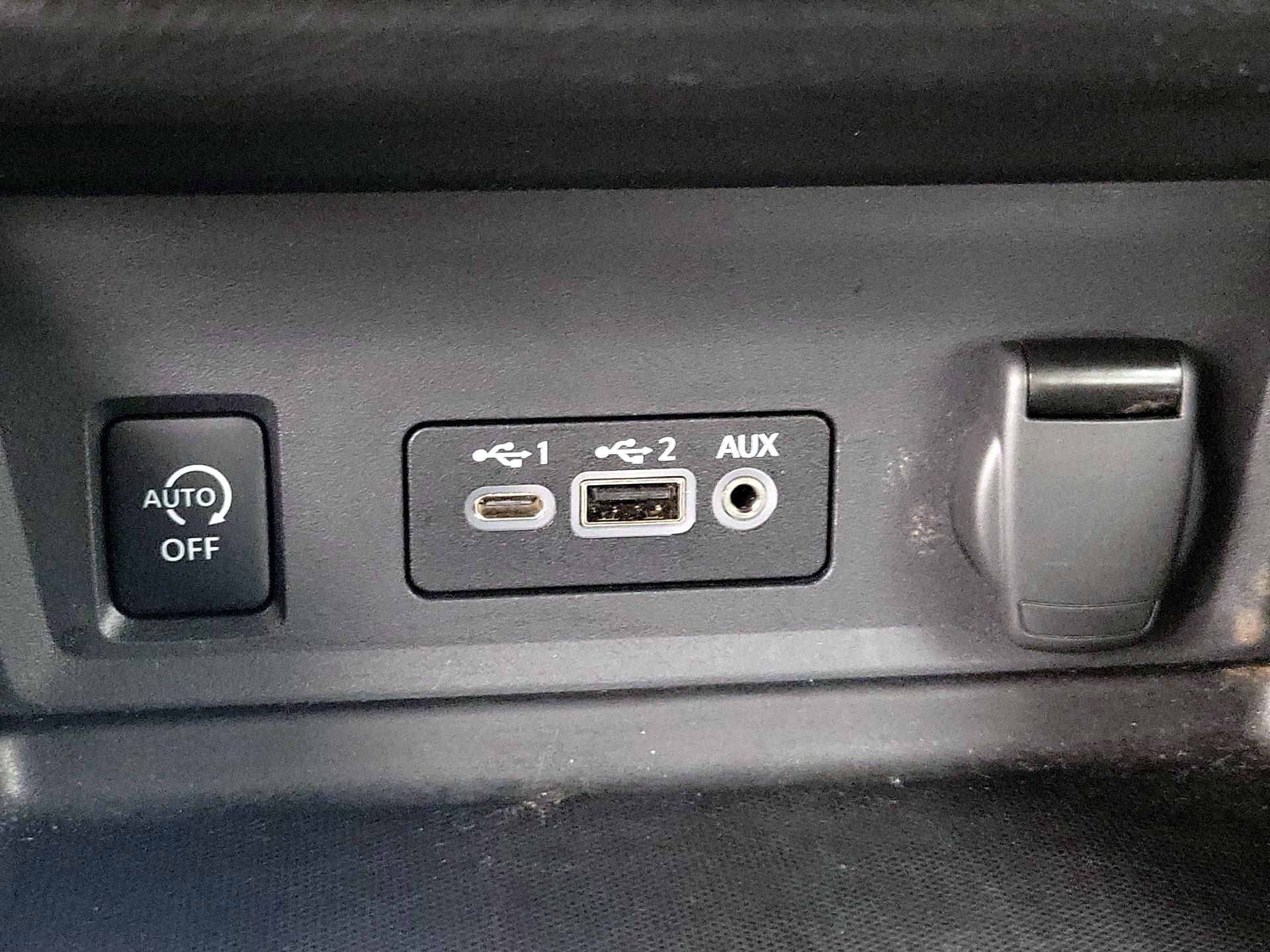 Thumbnail: 2025 Nissan Sentra - 18