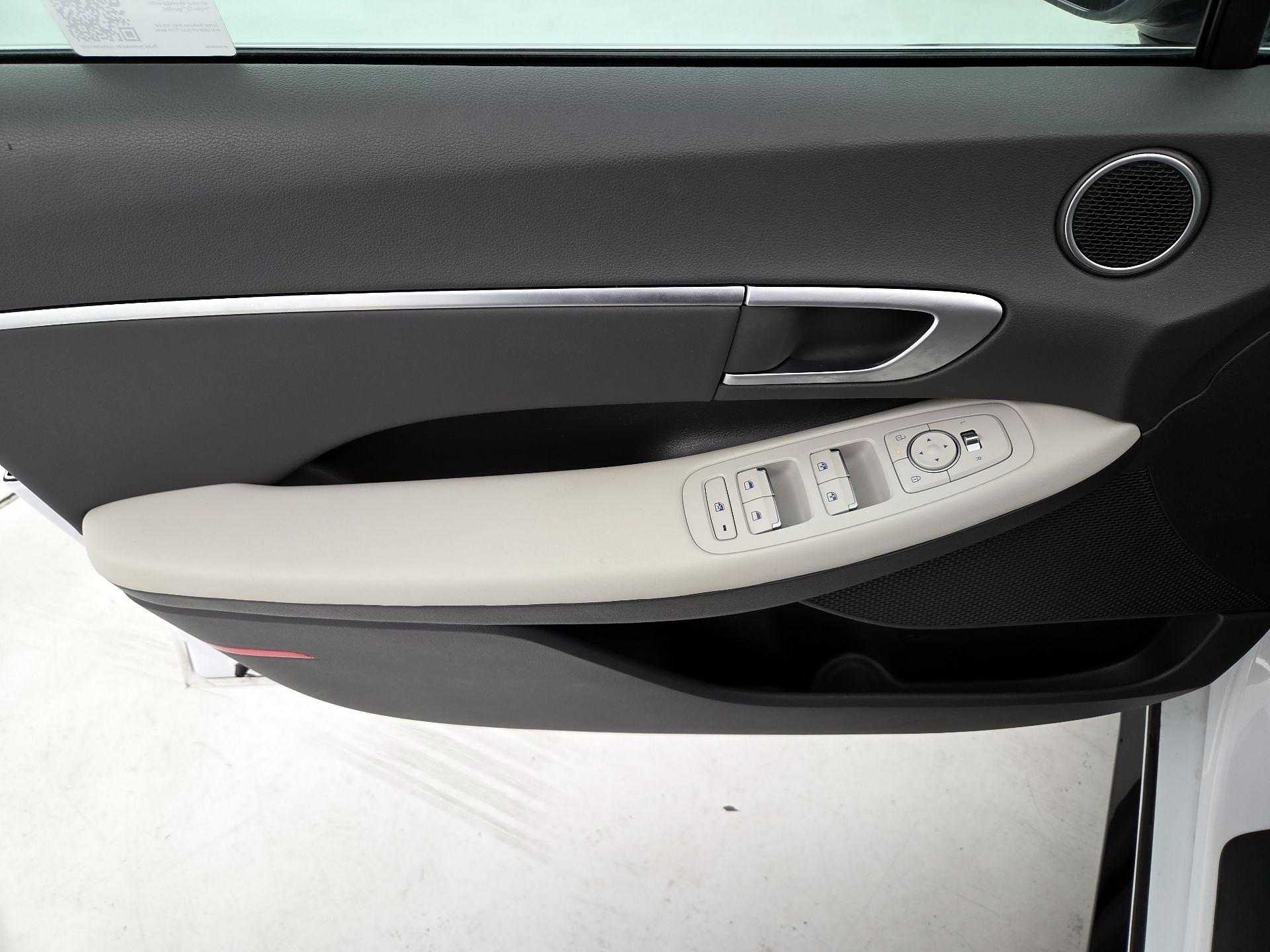 Thumbnail: 2025 Hyundai Sonata - 12