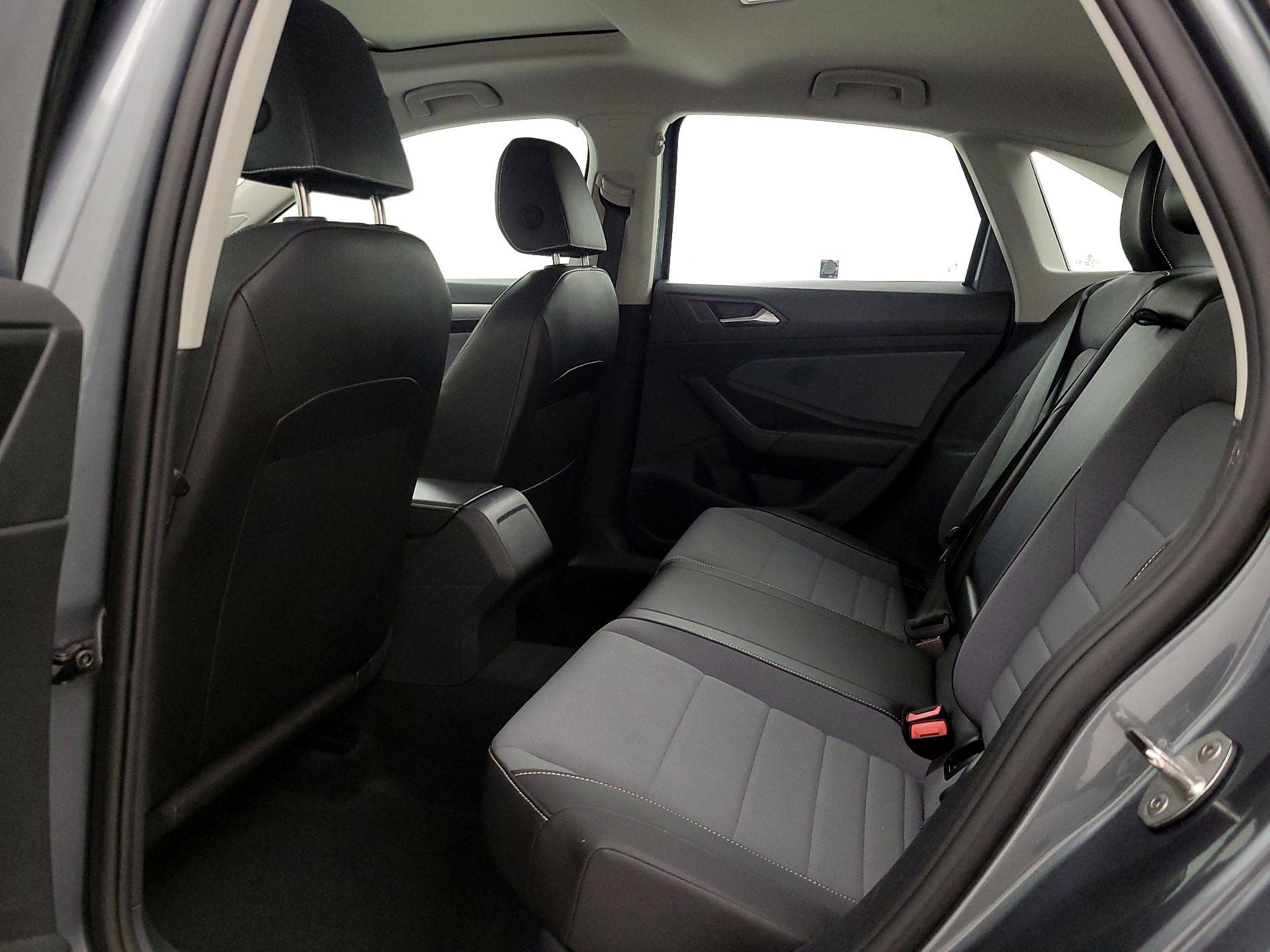 Thumbnail: 2025 Volkswagen Jetta - 20