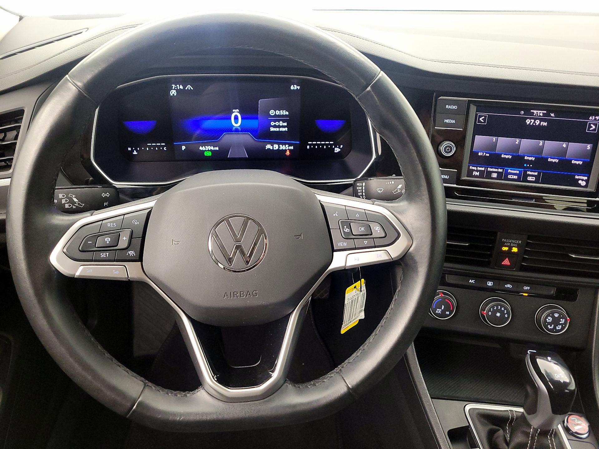 Thumbnail: 2024 Volkswagen Jetta - 10