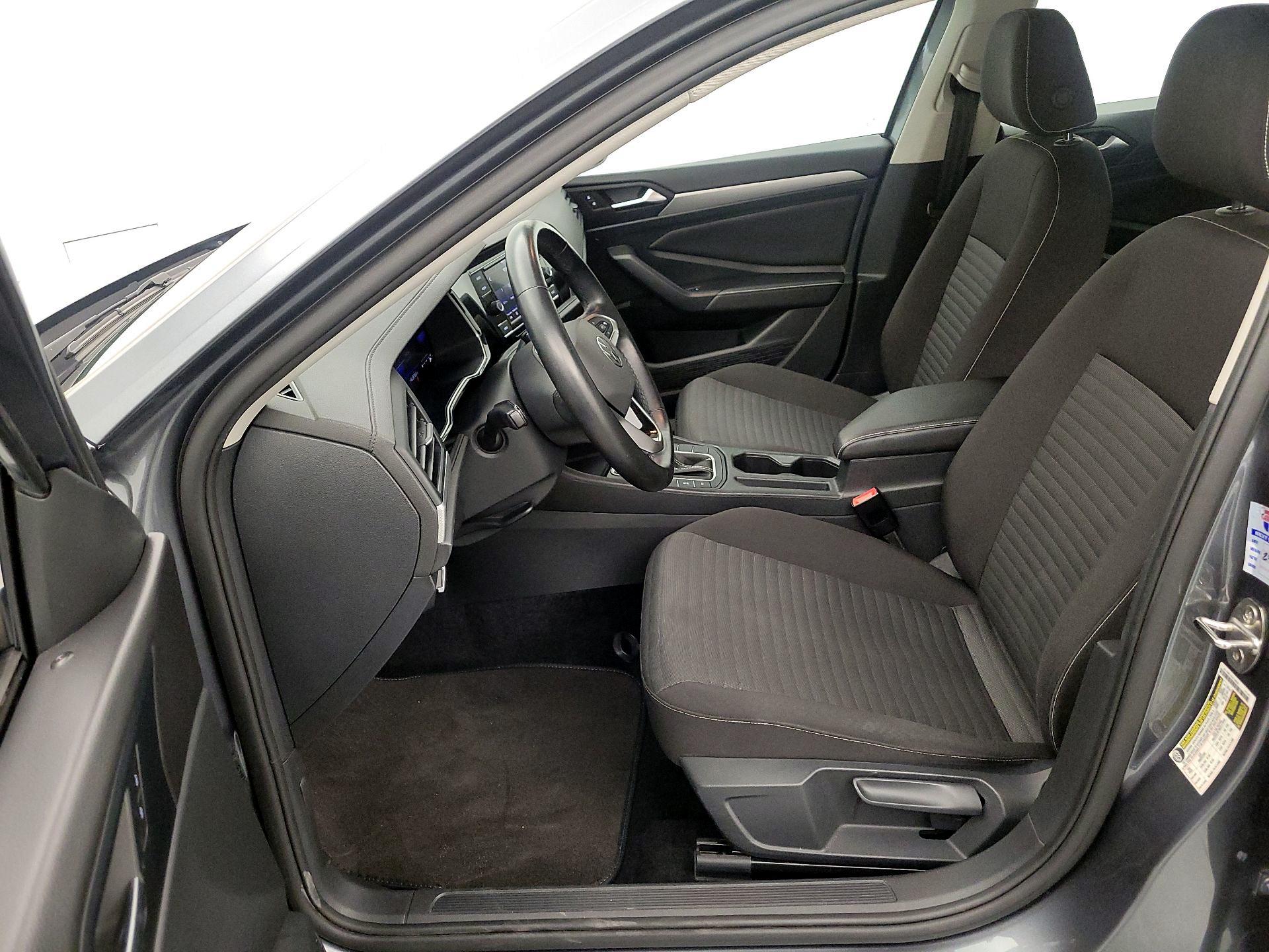 Thumbnail: 2024 Volkswagen Jetta - 11