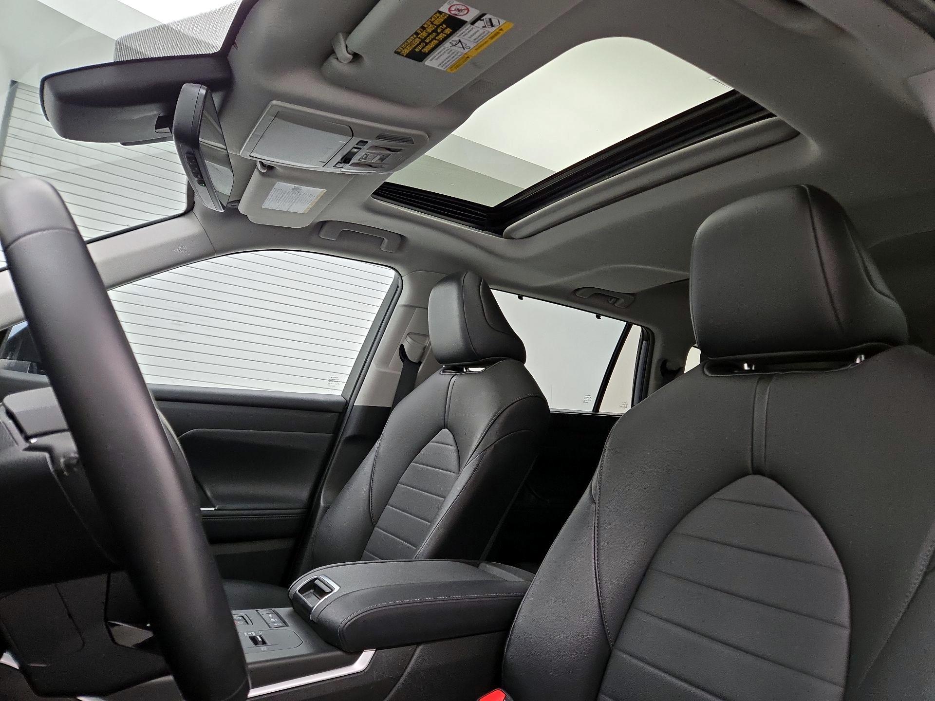 Thumbnail: 2021 Toyota Highlander - 19