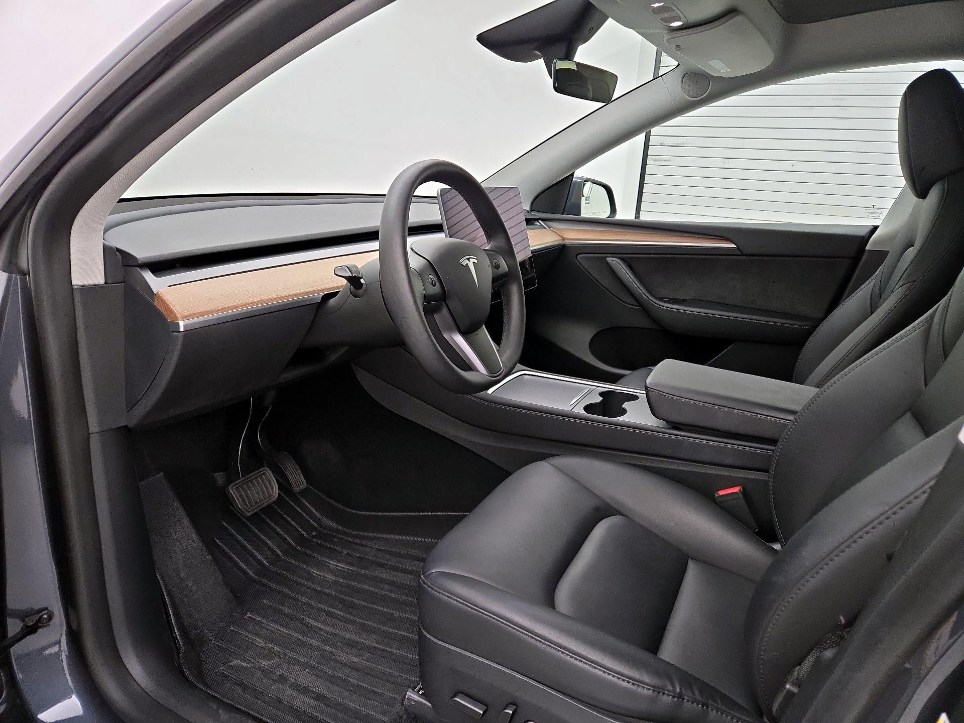 Thumbnail: 2023 Tesla Model Y - 11