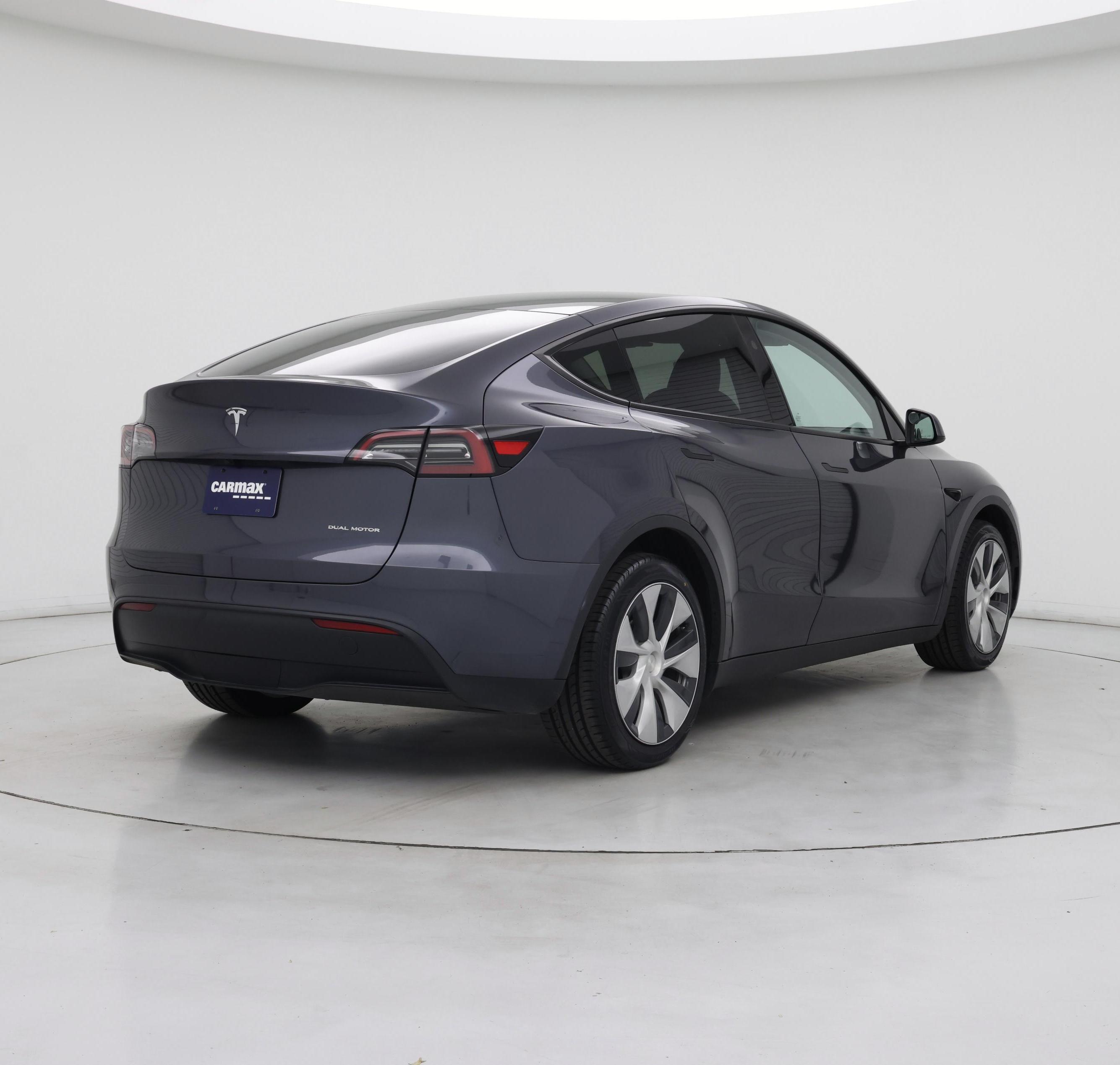 Thumbnail: 2023 Tesla Model Y - 8