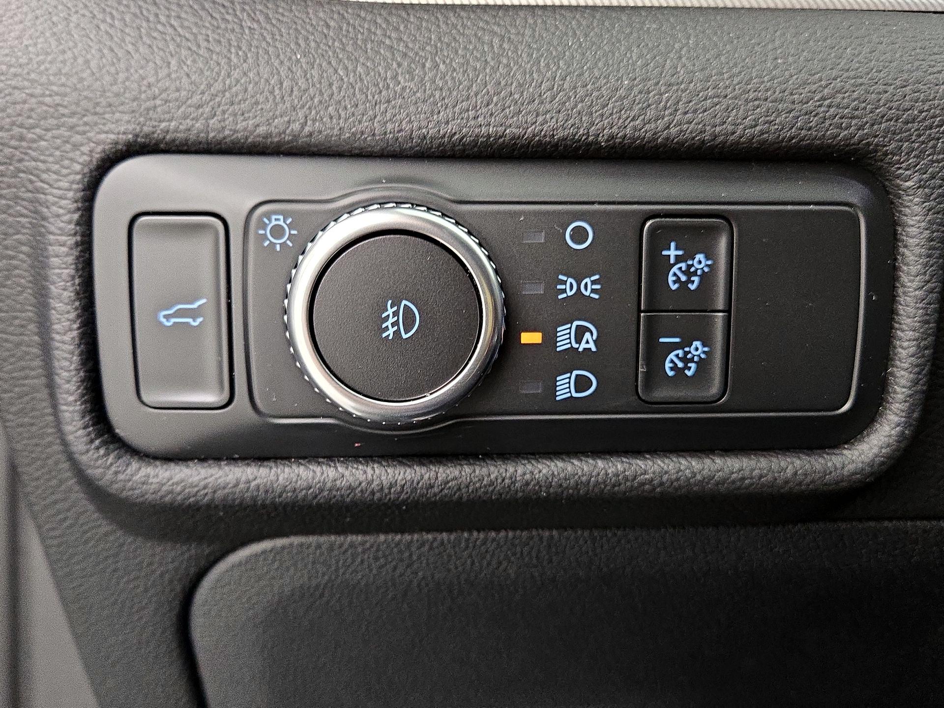 Thumbnail: 2022 Ford Explorer - 13