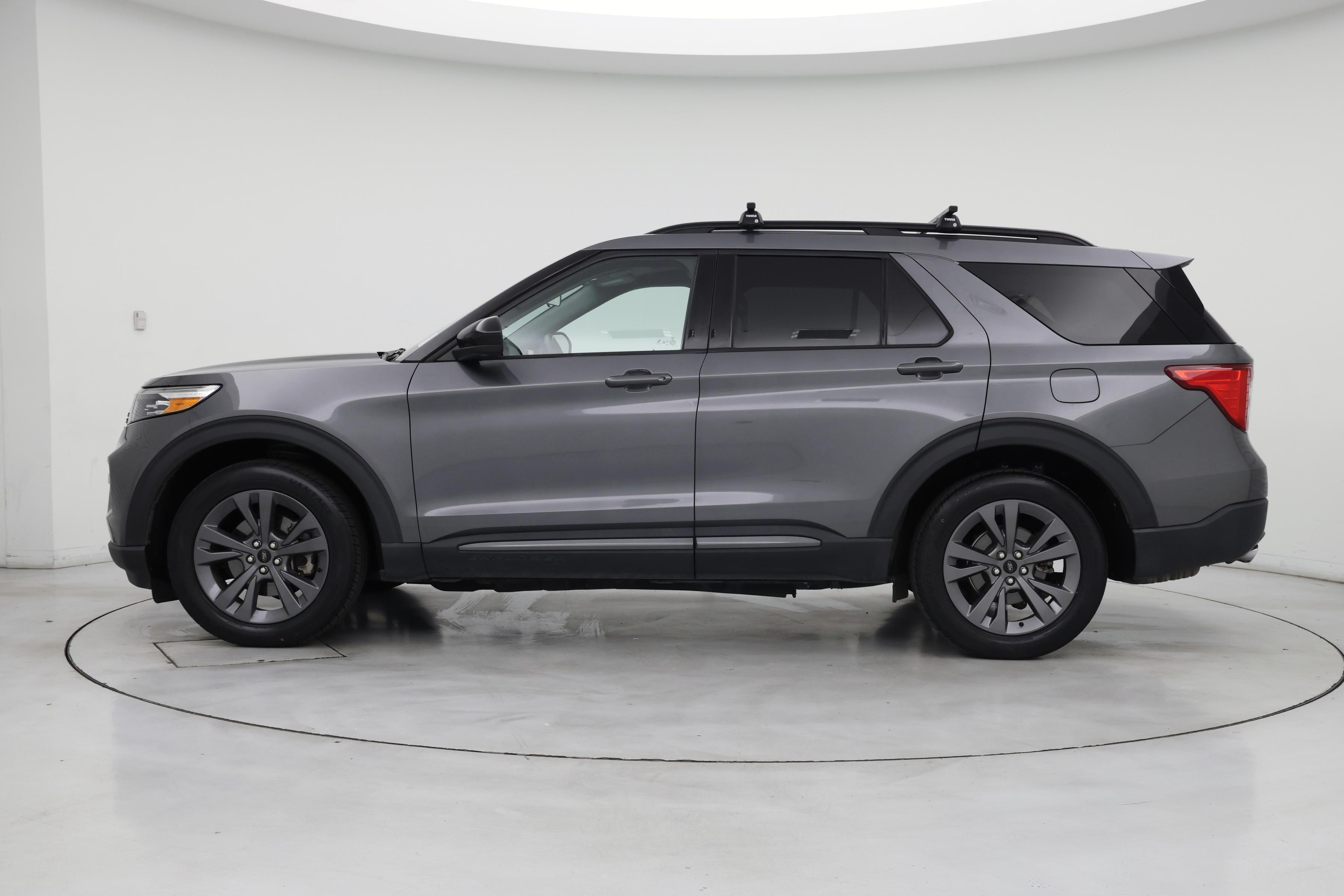 Thumbnail: 2022 Ford Explorer - 3