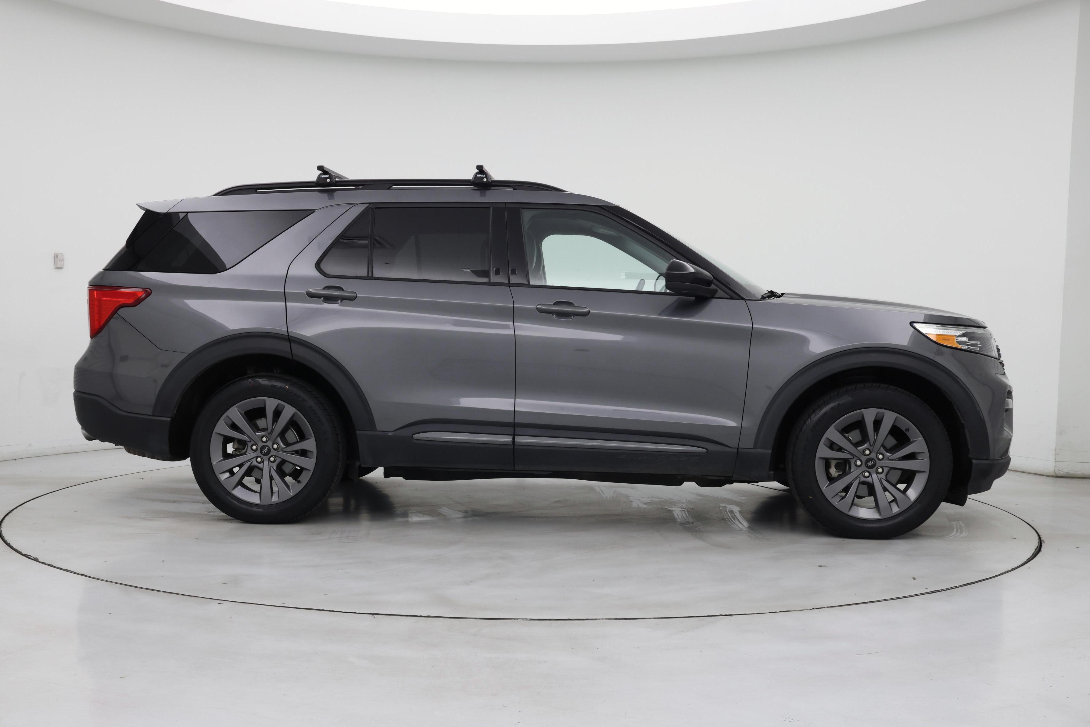 Thumbnail: 2022 Ford Explorer - 7