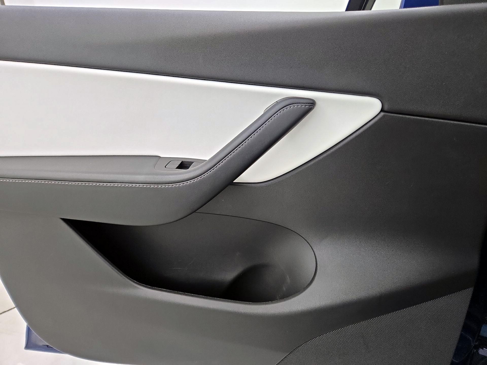 Thumbnail: 2022 Tesla Model Y - 12