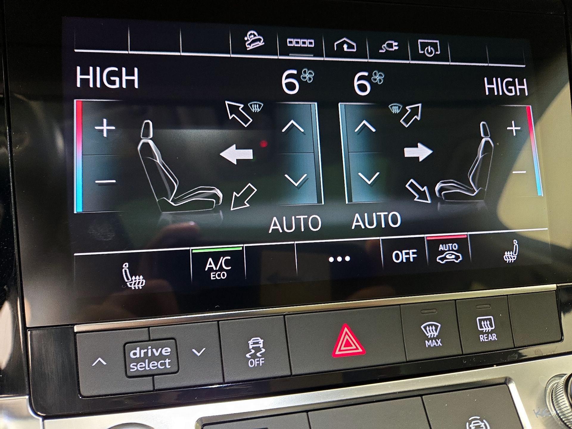 Thumbnail: 2022 Audi e-tron - 15