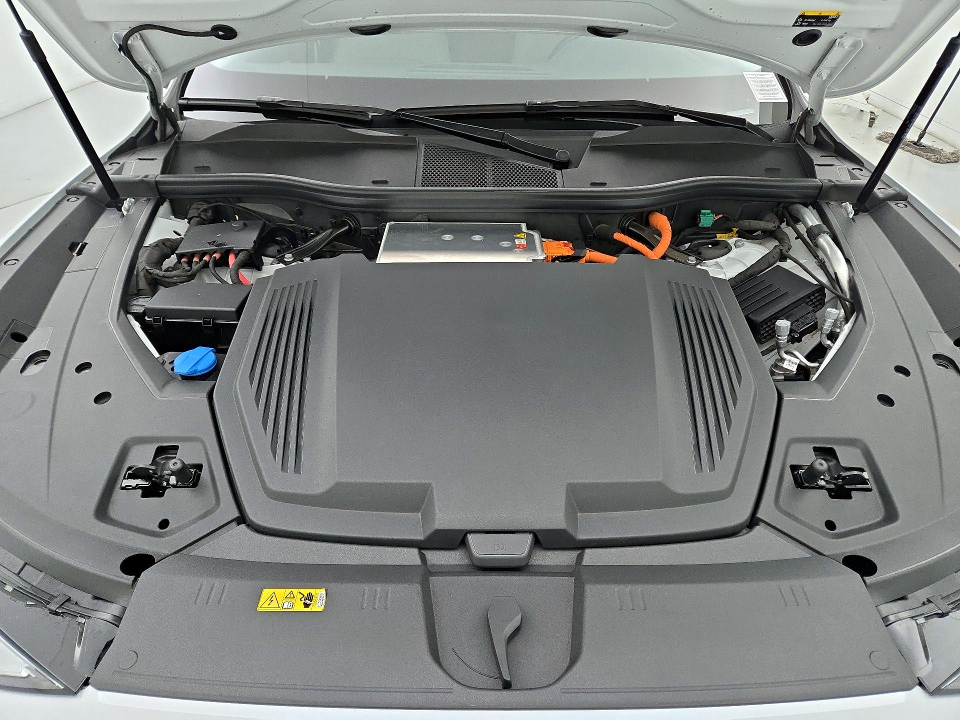 Thumbnail: 2022 Audi e-tron - 19