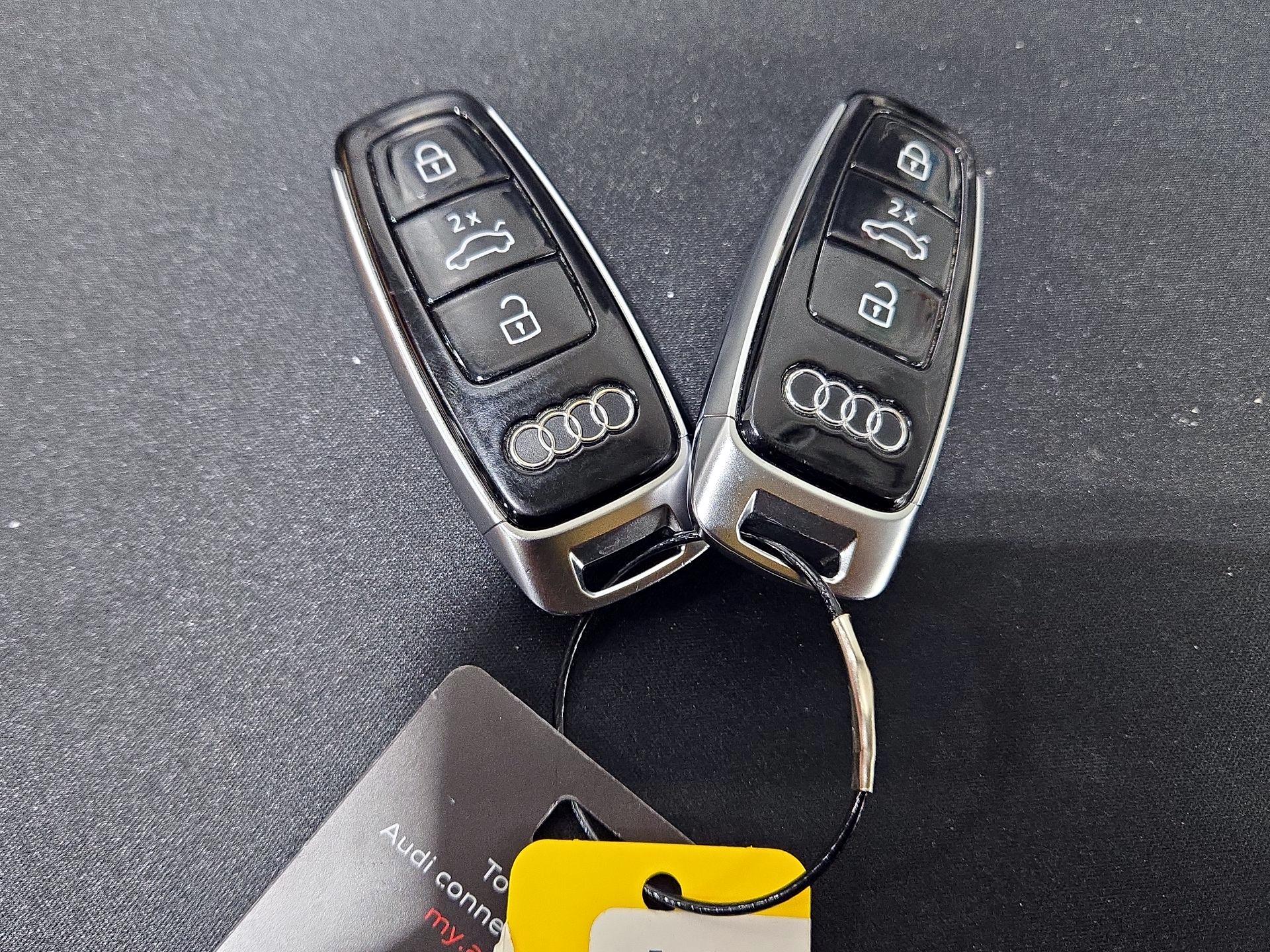 Thumbnail: 2022 Audi e-tron - 20