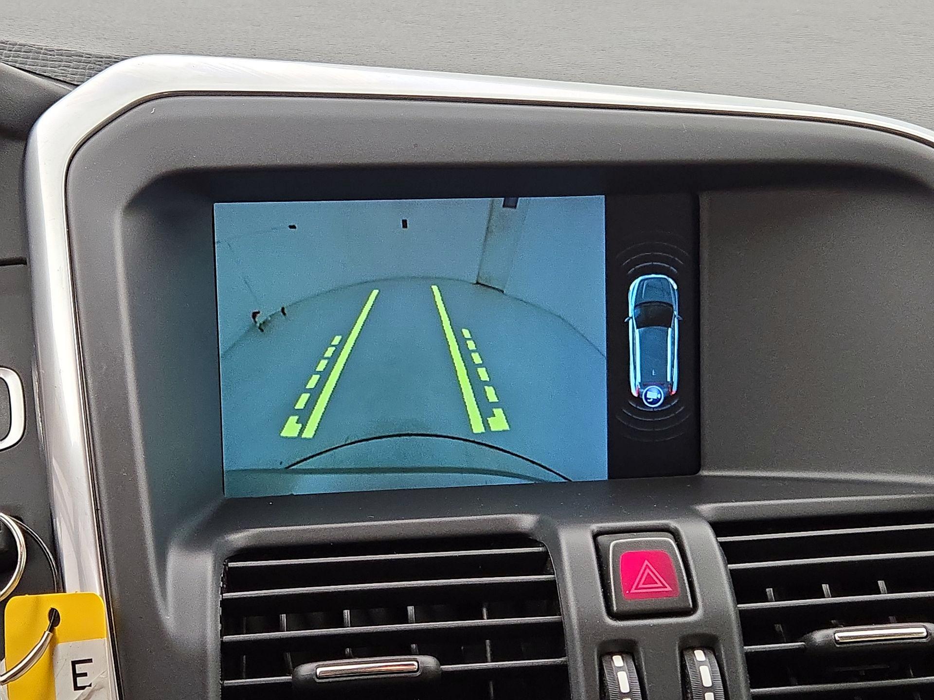 Thumbnail: 2016 Volvo XC60 - 15