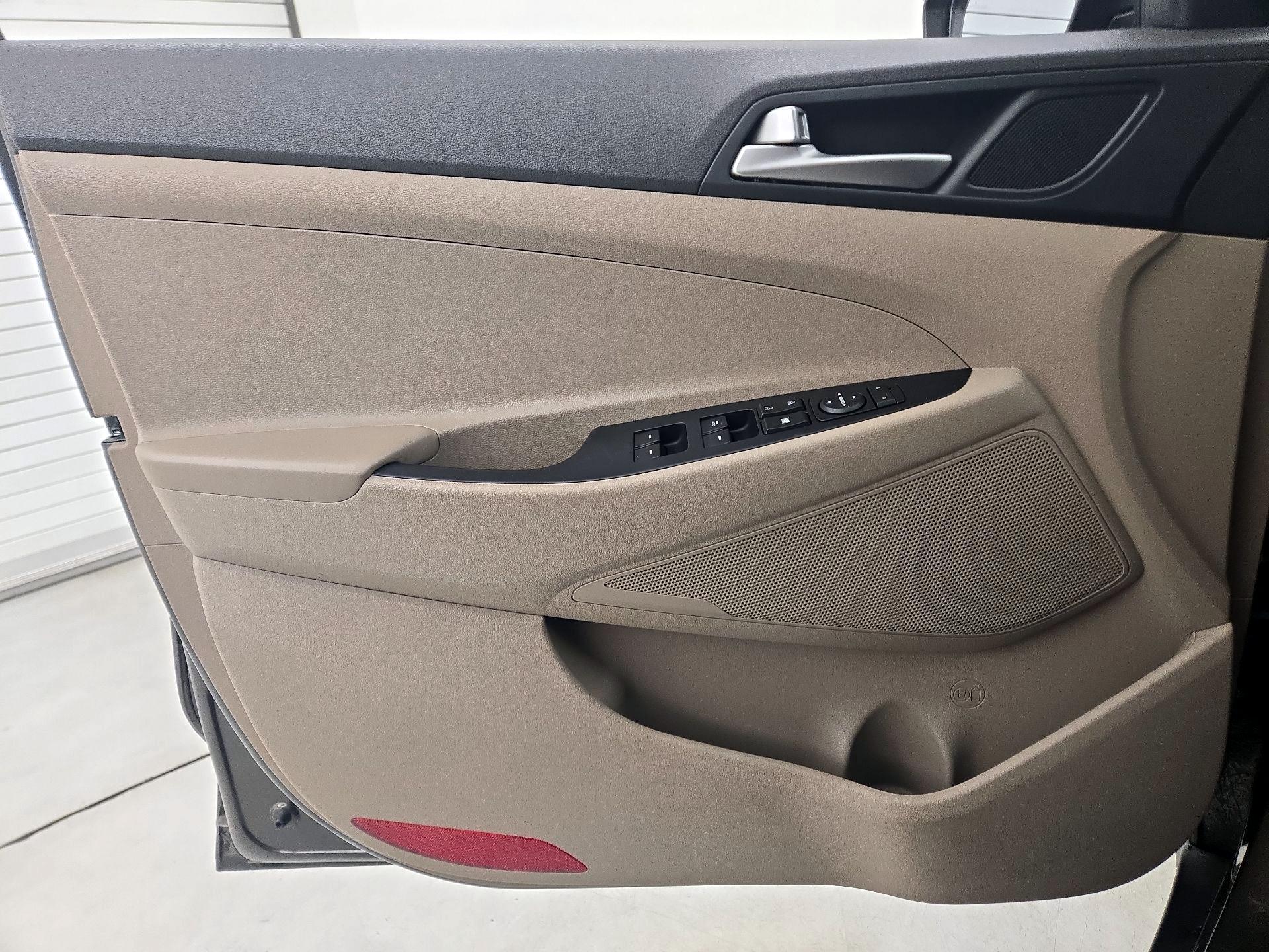 Thumbnail: 2020 Hyundai Tucson - 12