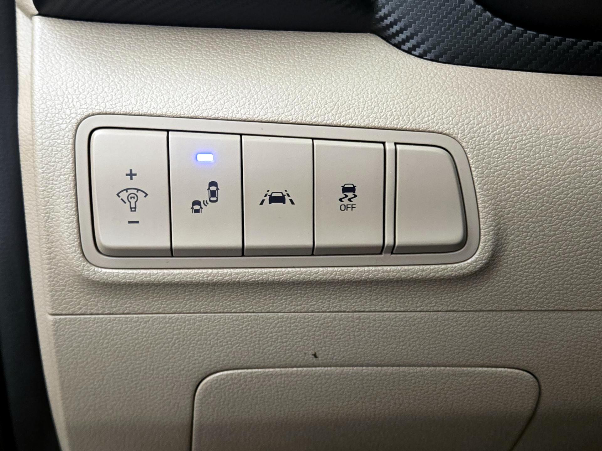 Thumbnail: 2020 Hyundai Tucson - 13