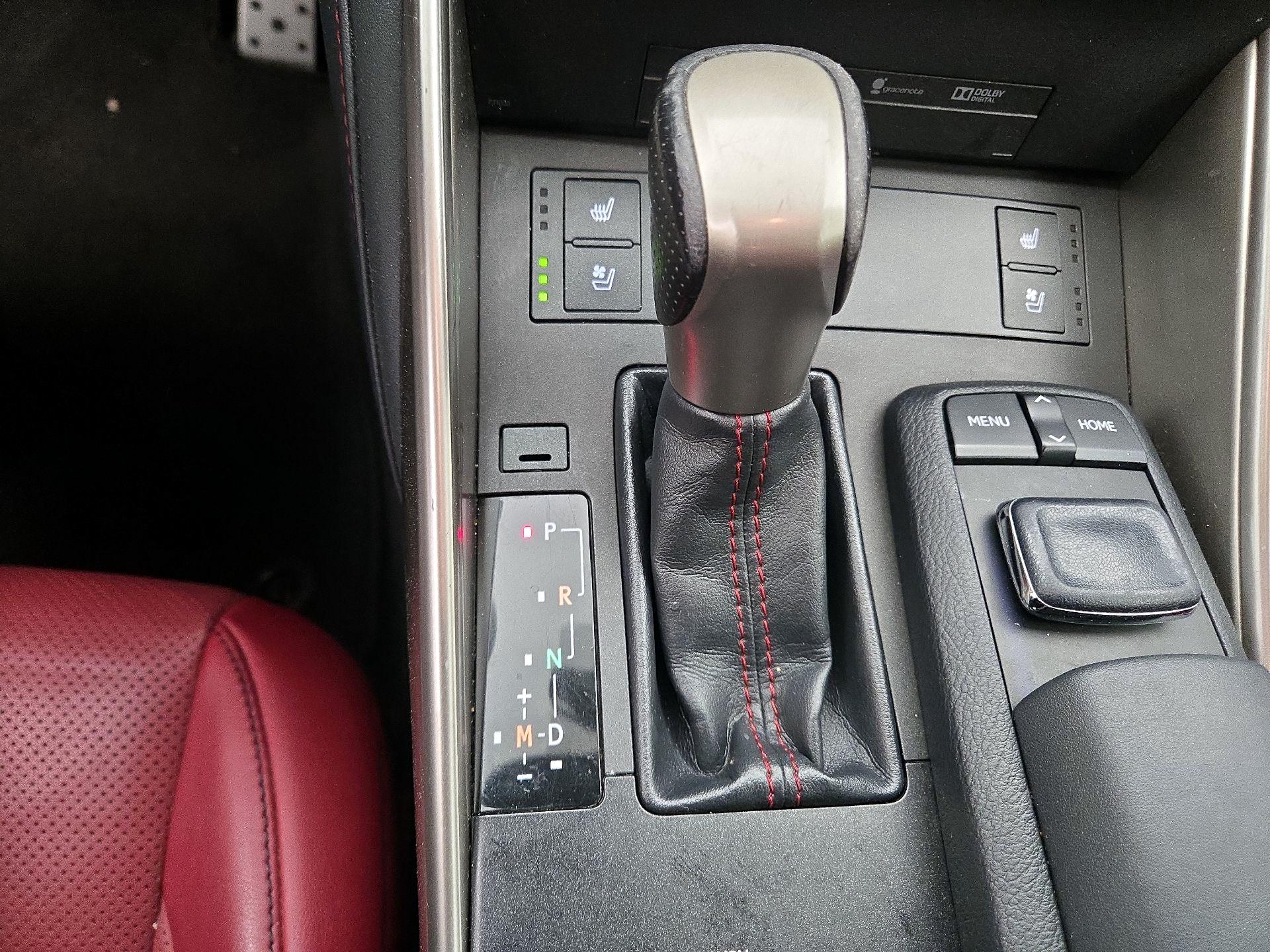 Thumbnail: 2015 Lexus IS - 18