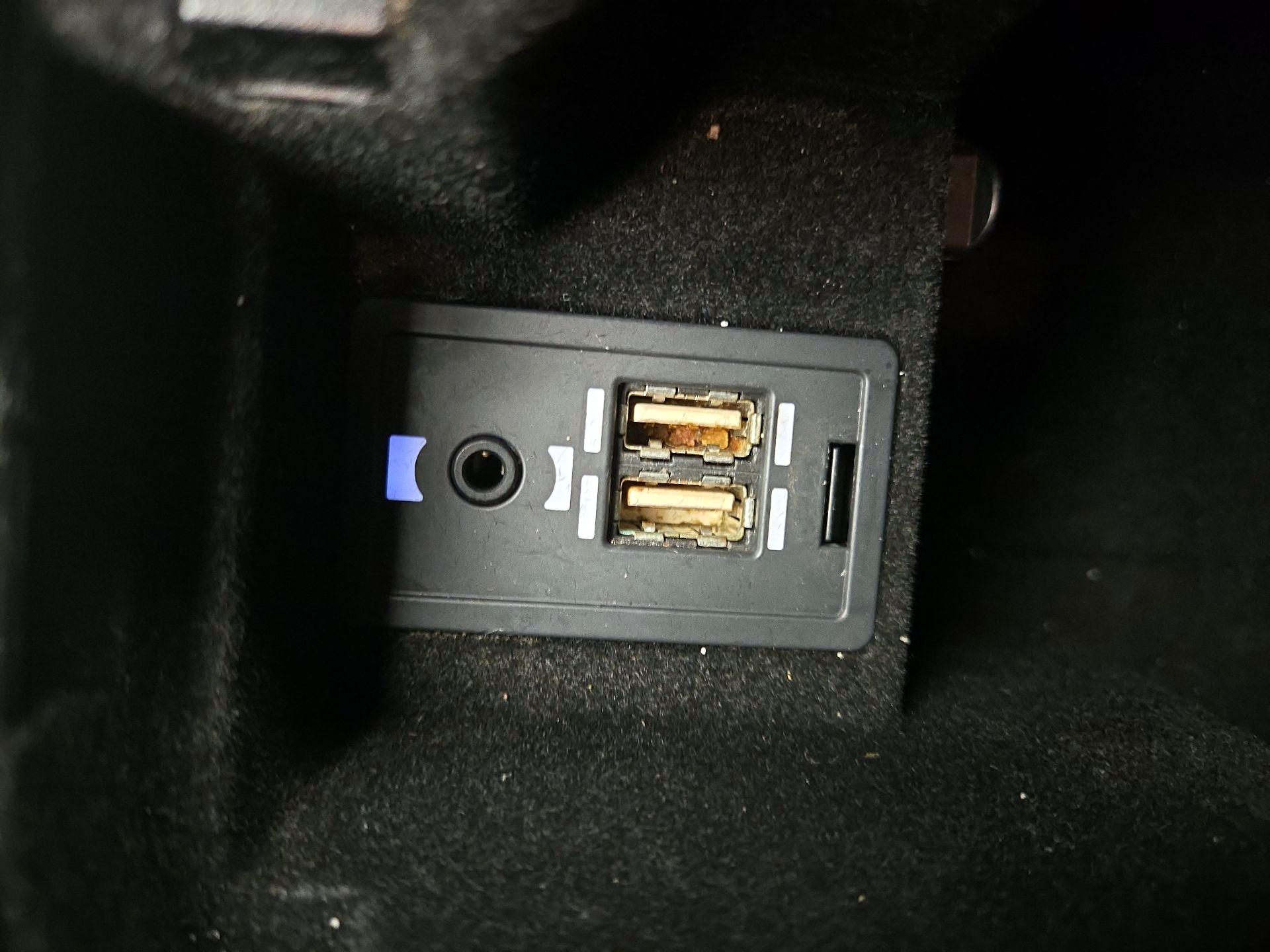 Thumbnail: 2015 Lexus IS - 19