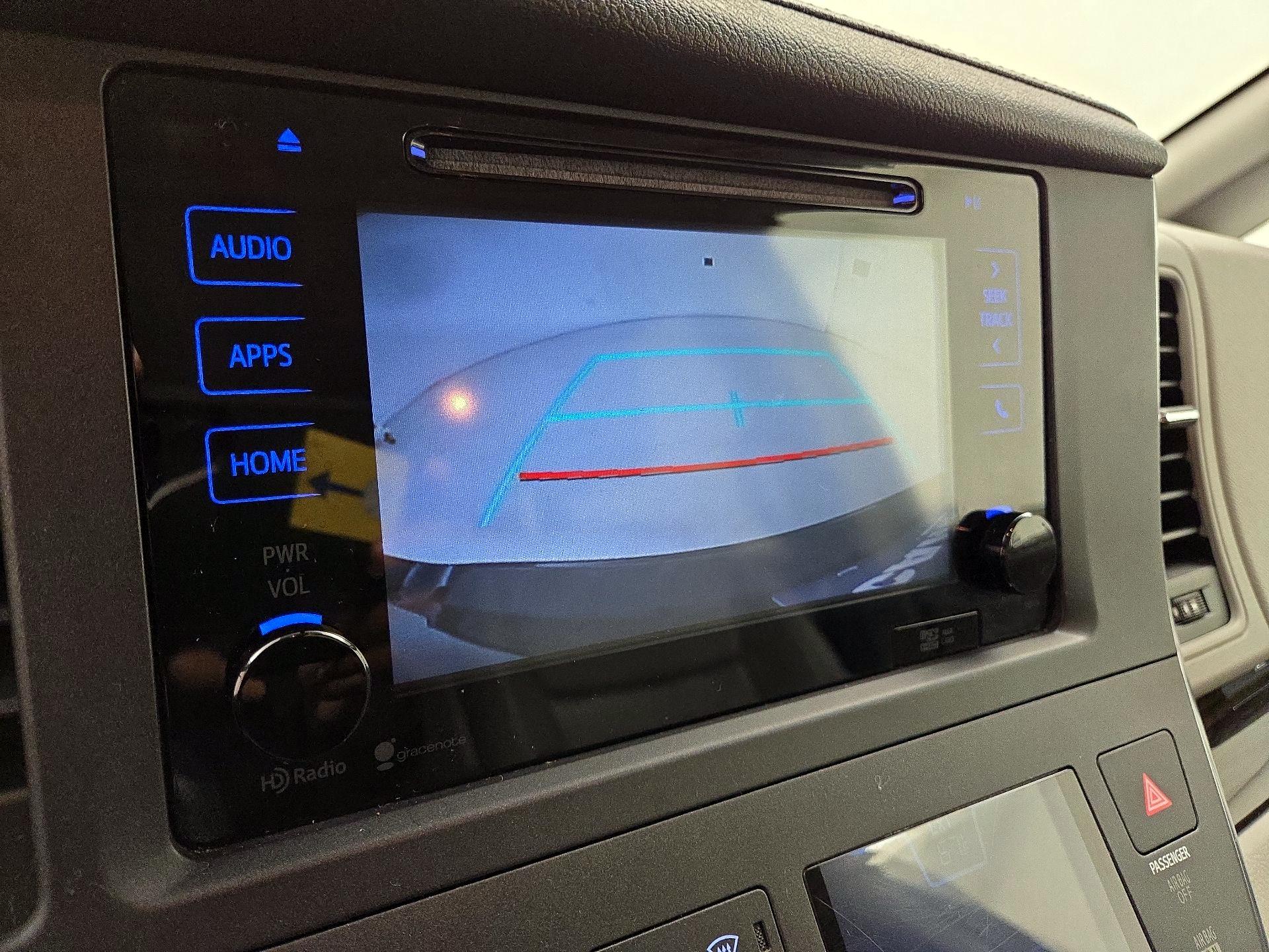 Thumbnail: 2015 Toyota Sienna - 14