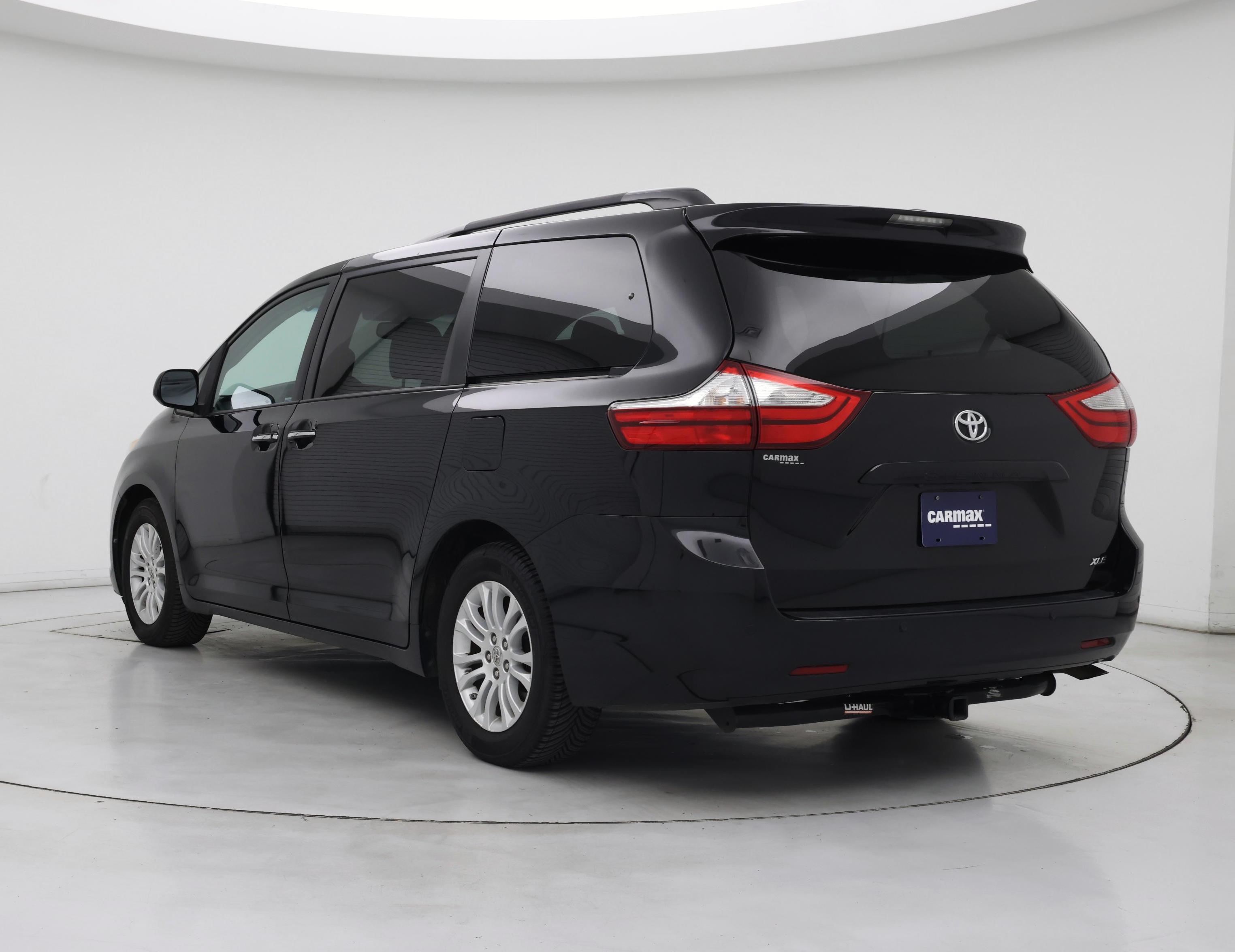 Thumbnail: 2015 Toyota Sienna - 2