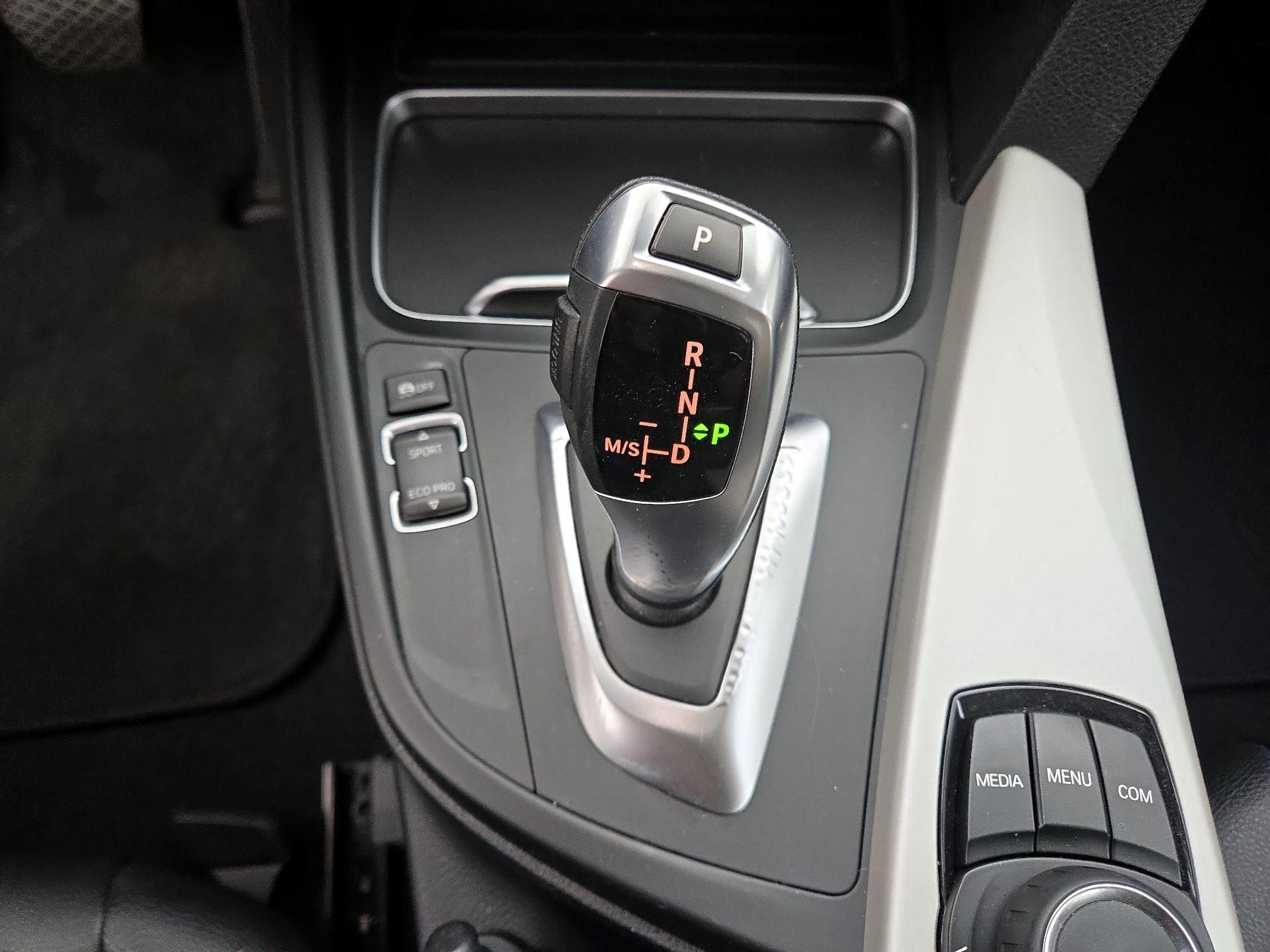 Thumbnail: 2018 BMW 3 Series - 17