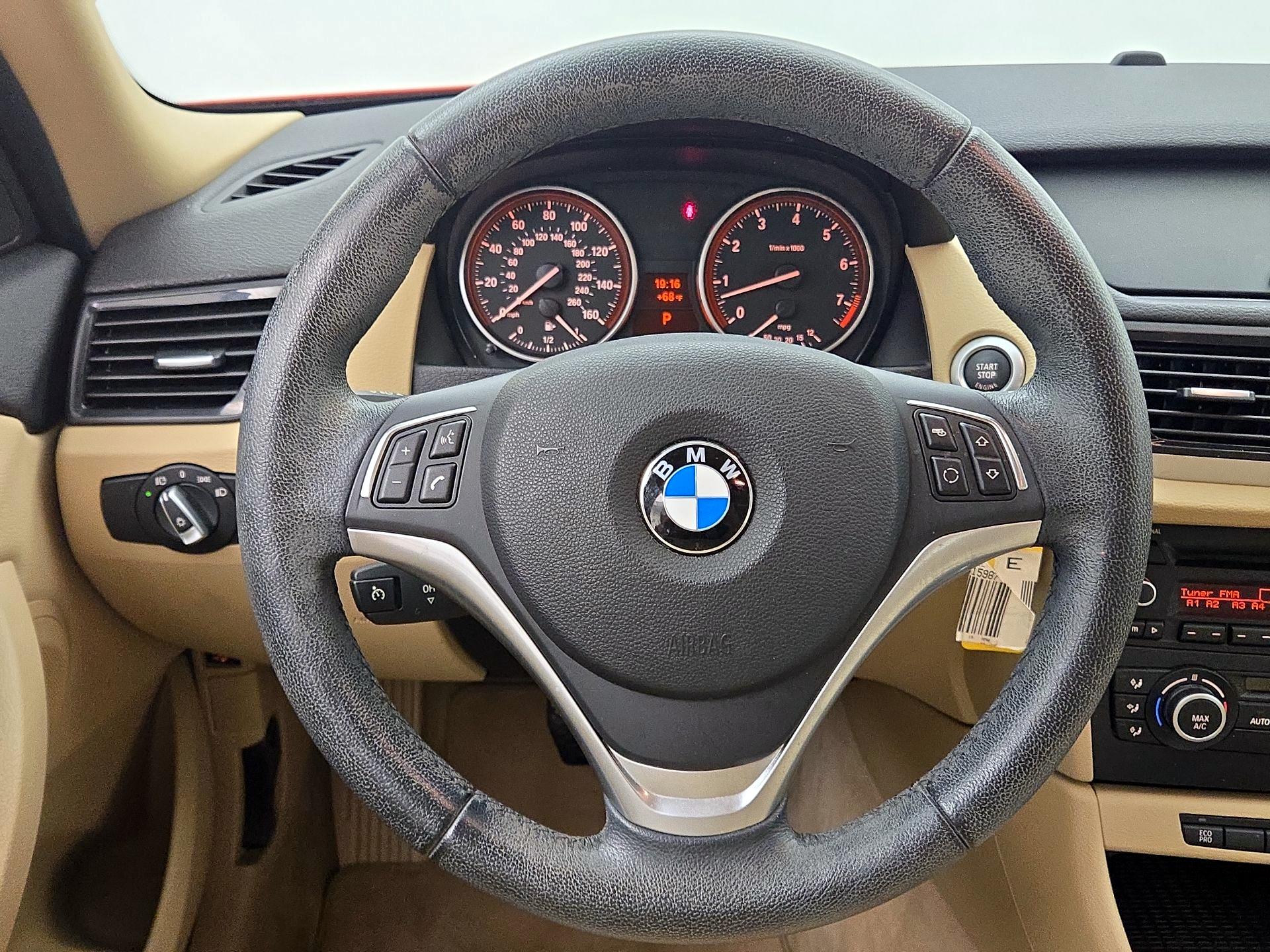 Thumbnail: 2015 BMW X1 - 10