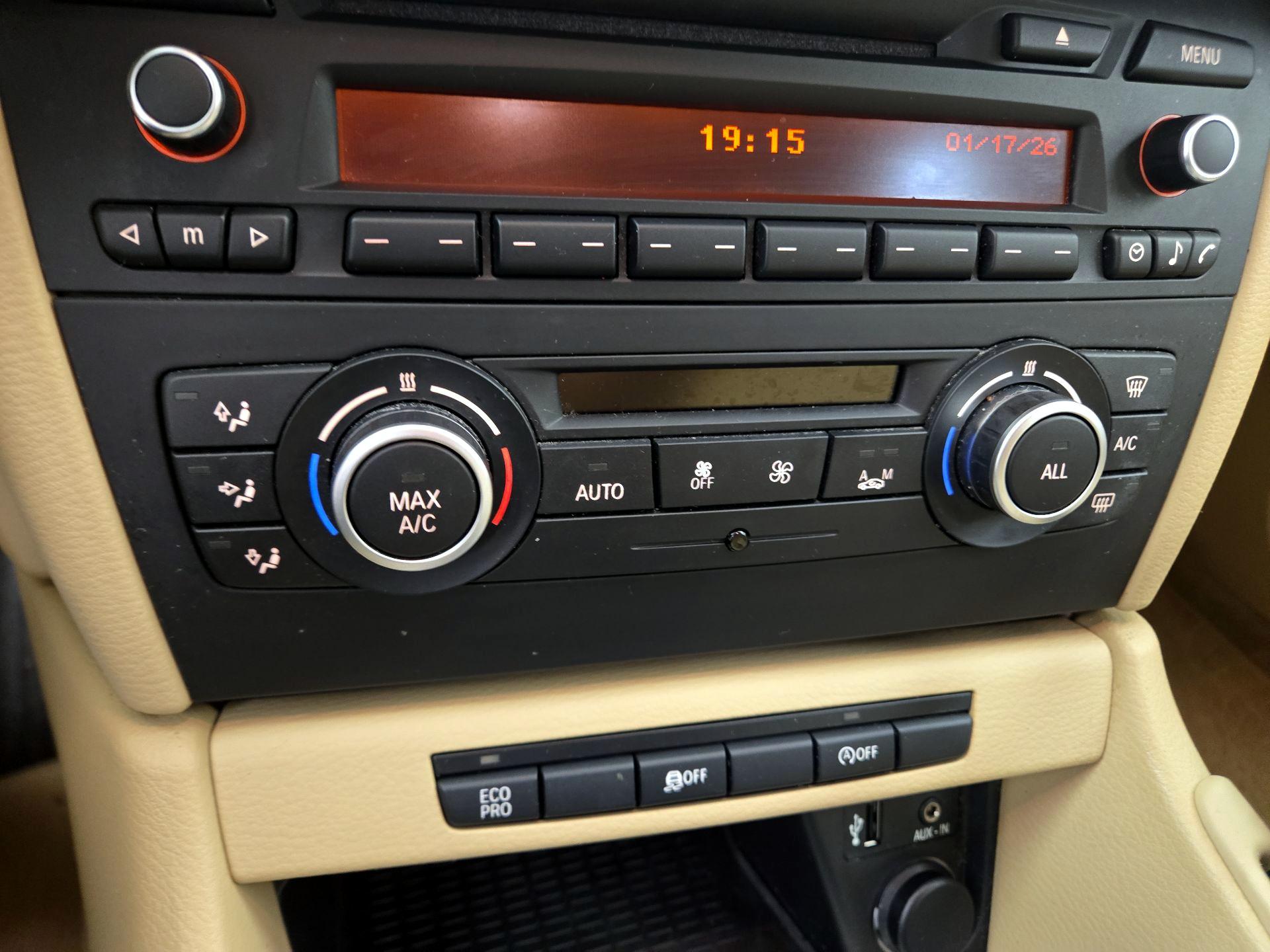 Thumbnail: 2015 BMW X1 - 15