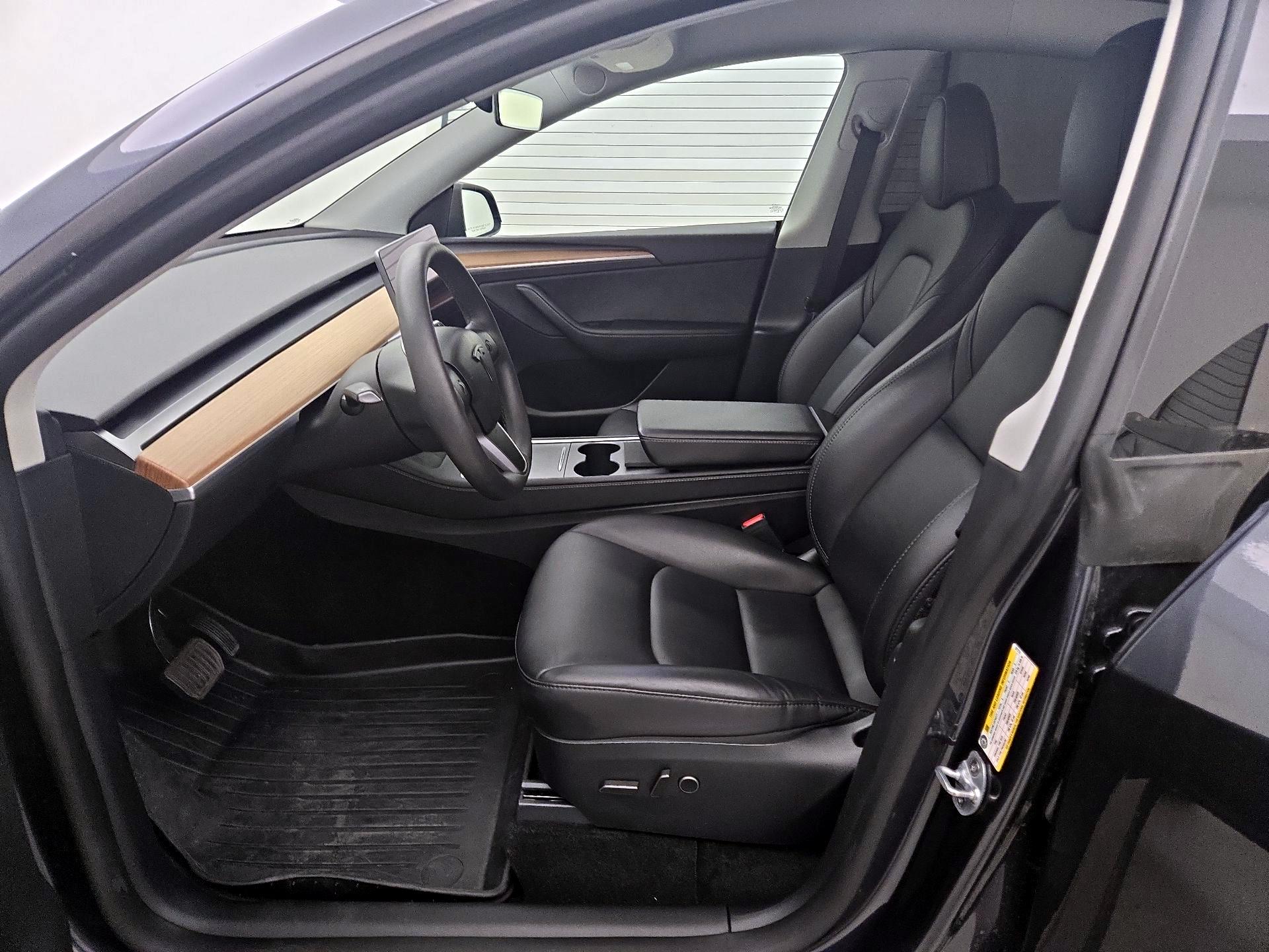 Thumbnail: 2024 Tesla Model Y - 11